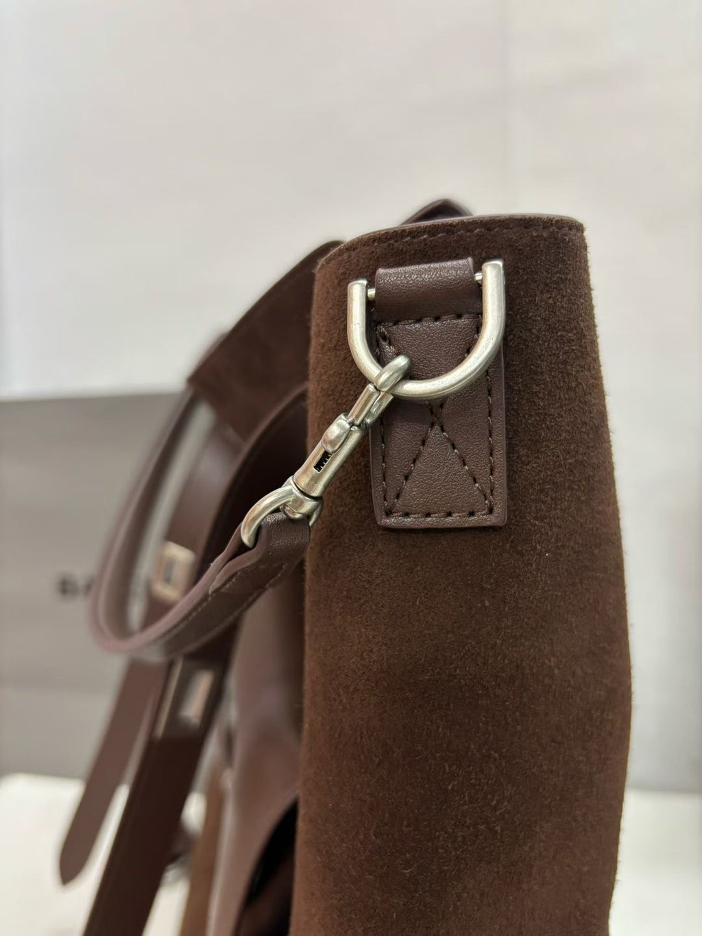 B1P36J121 Popular leather bag