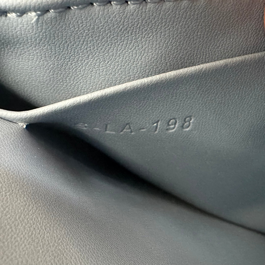 B1W25N61 Popular   leather bag