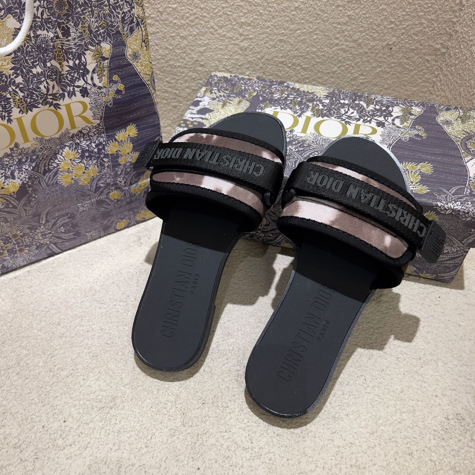 Z1ZD18 Popular slippers
