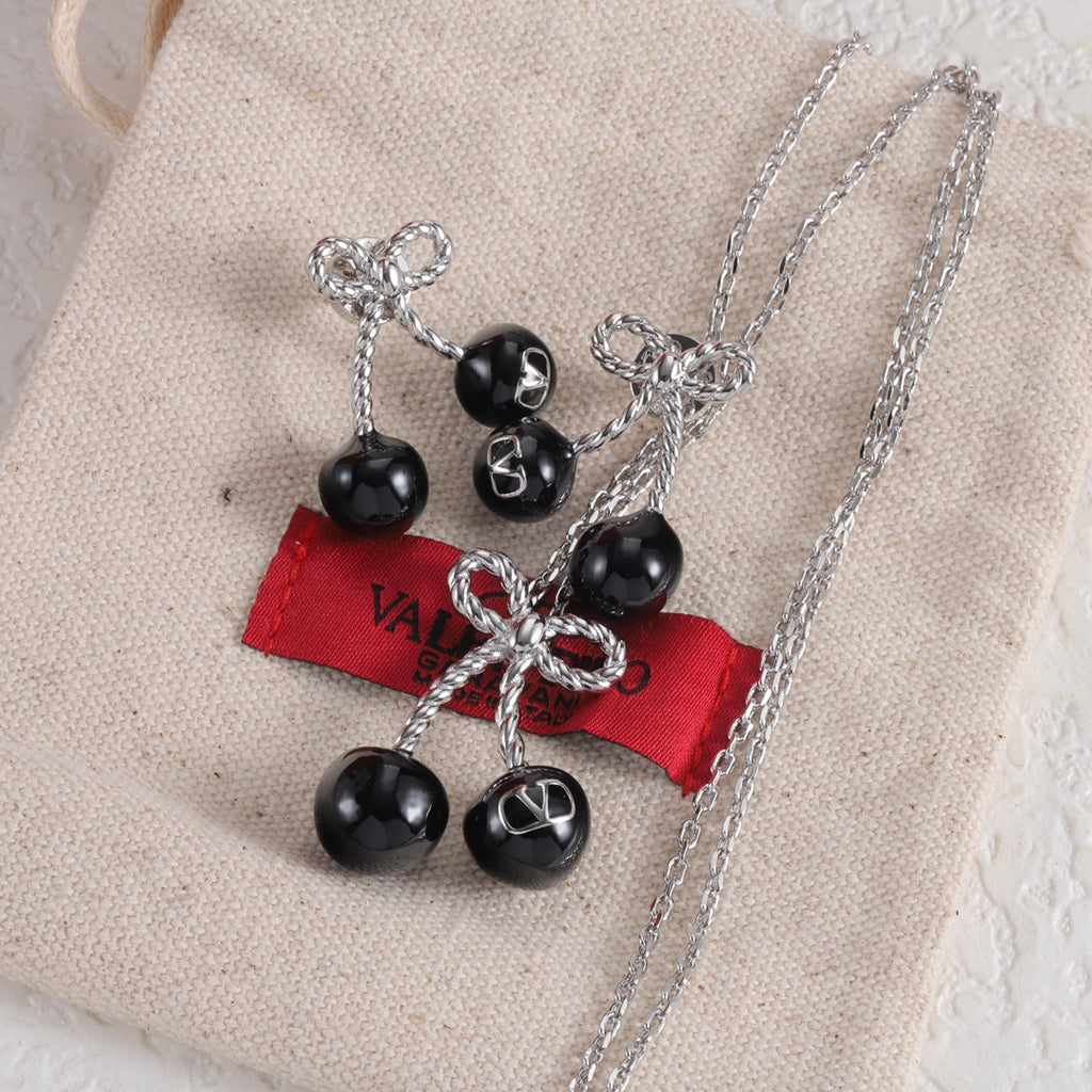 X1Q85VL204X Popular Necklace. Earrings