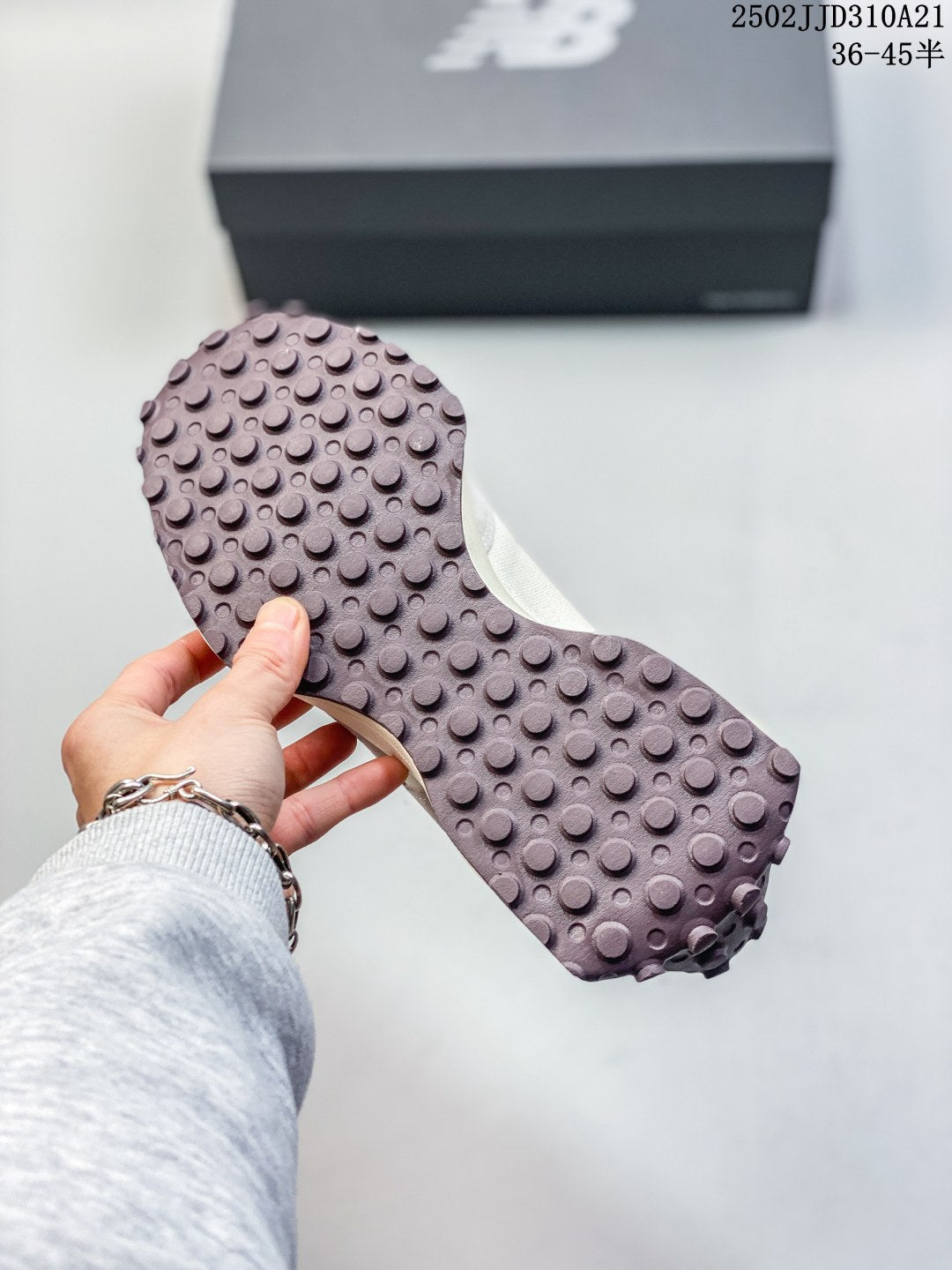 Z4Z35A42 Popular shoes (No box)