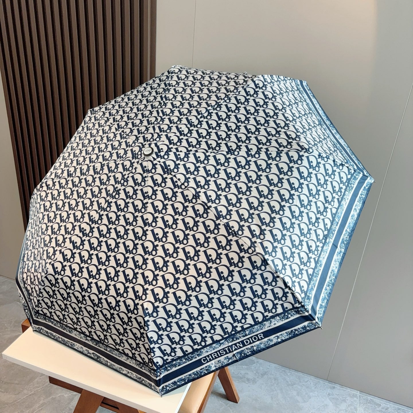 J1R85D26 Popular UV resistant umbrella