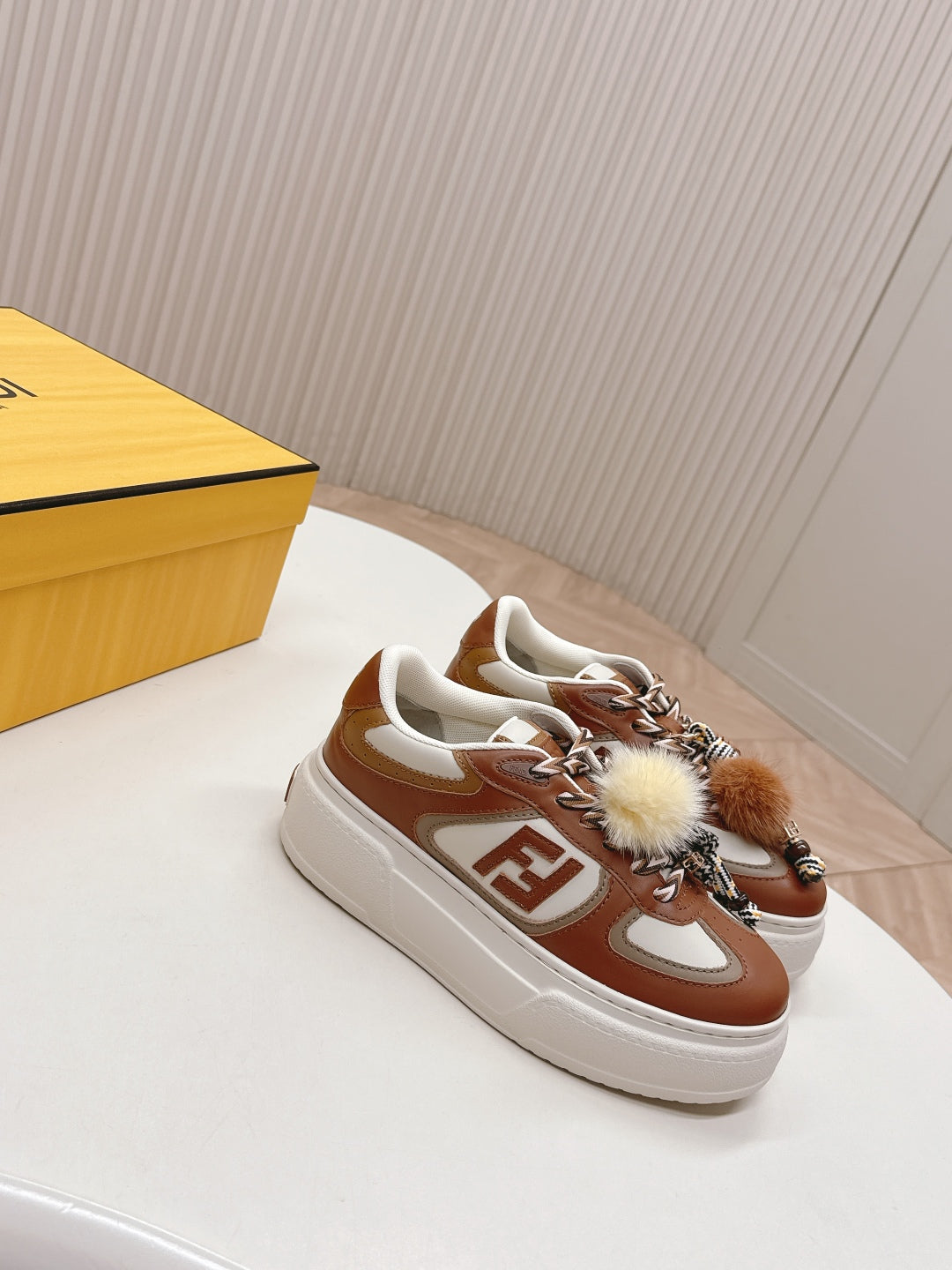 Z2Q105F417 Popular high-quality Shoes