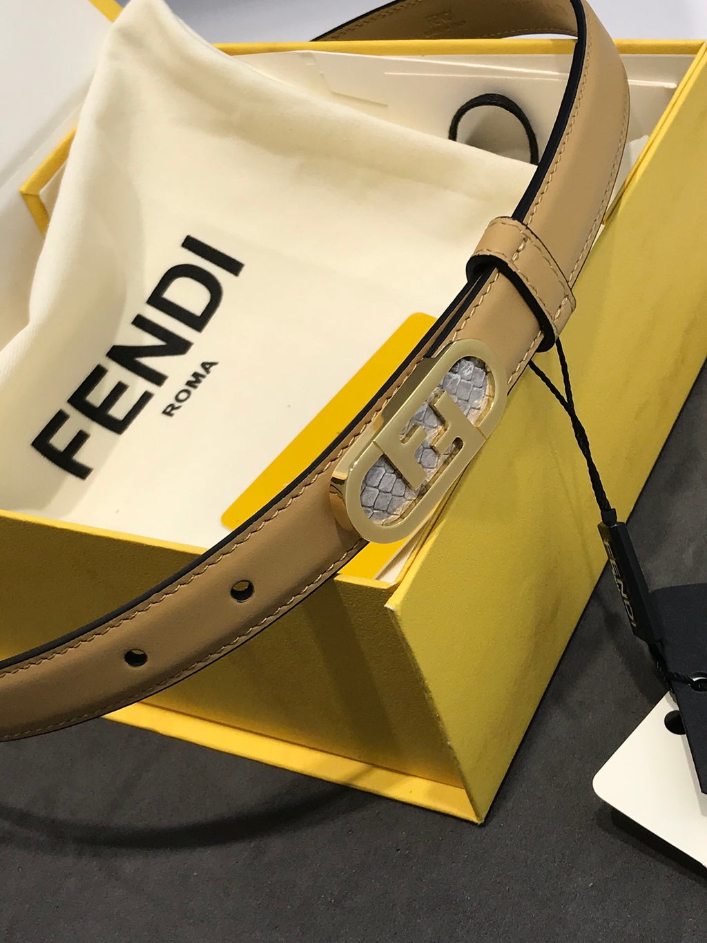 P1Q64F76 Popular  High quality belt With full package