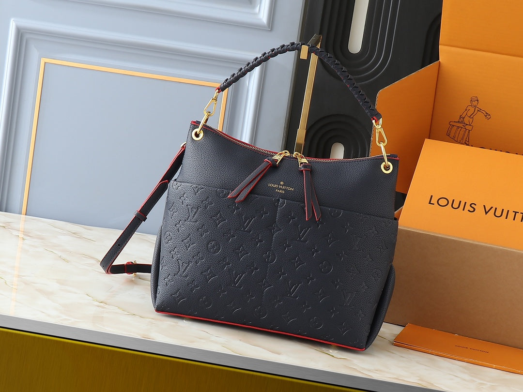 B1W35E115 Popular leather bag