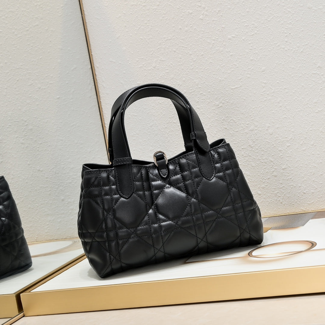 B12X44D359 Popular   leather bag 