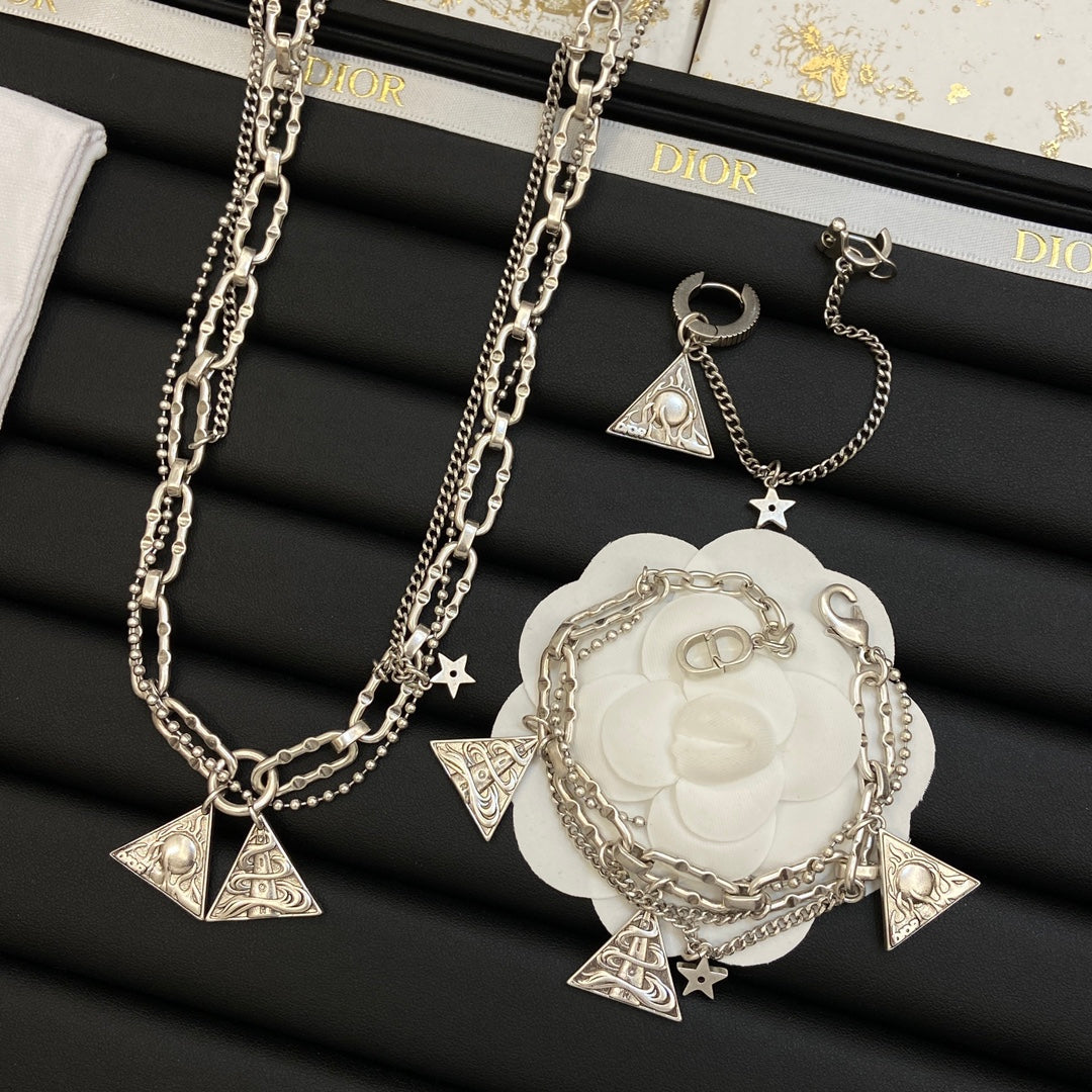 X1Q85D295X Popular Necklaces.Bracelet. Earrings