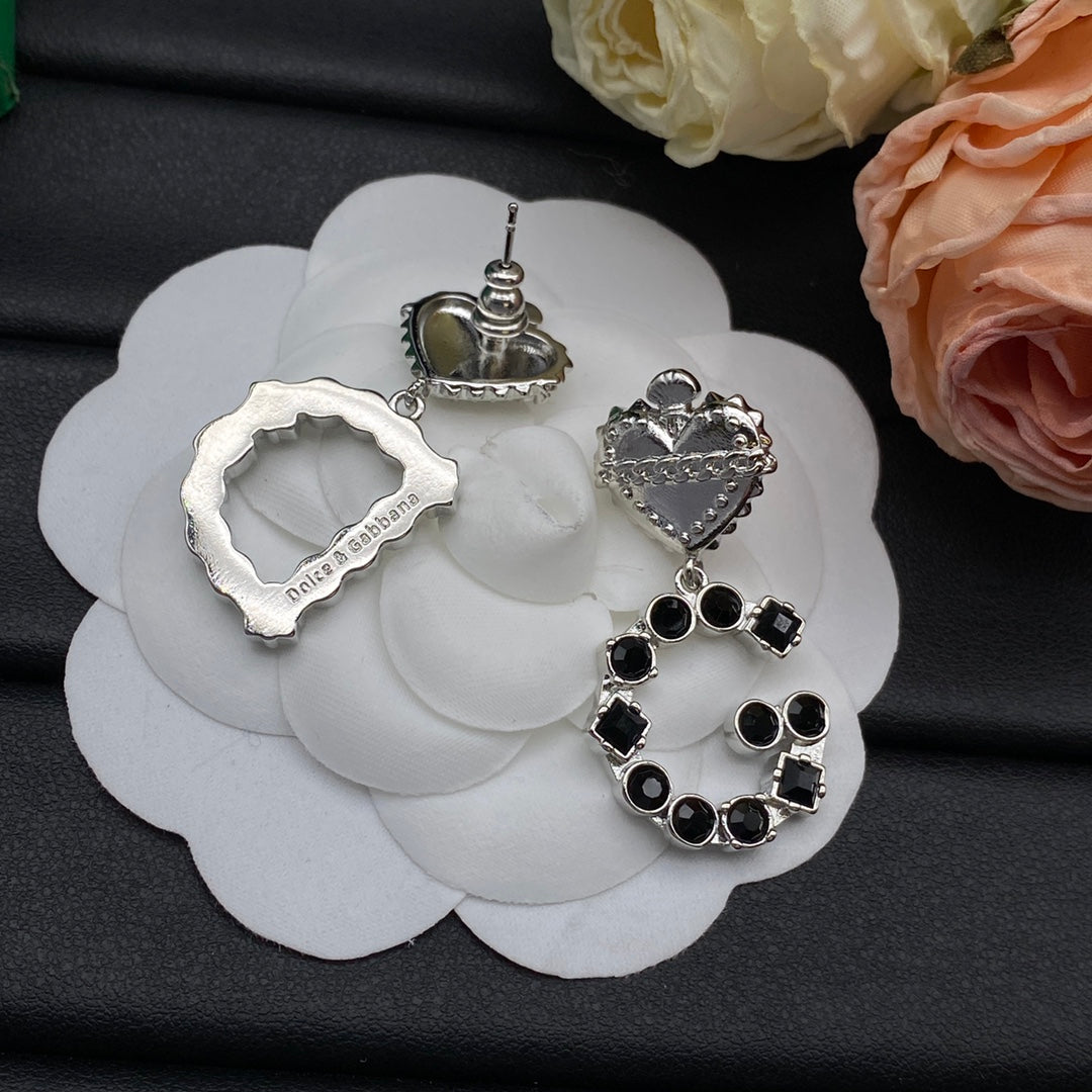 X1Z94D1070E Popular Earrings