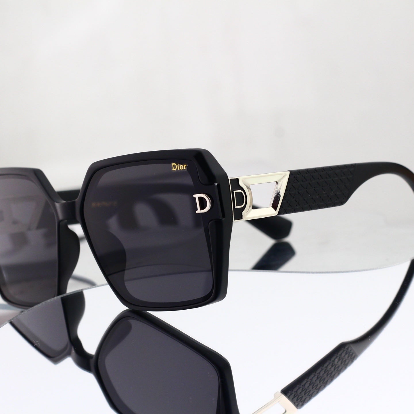 T1P56D68 Popular Sunglasses