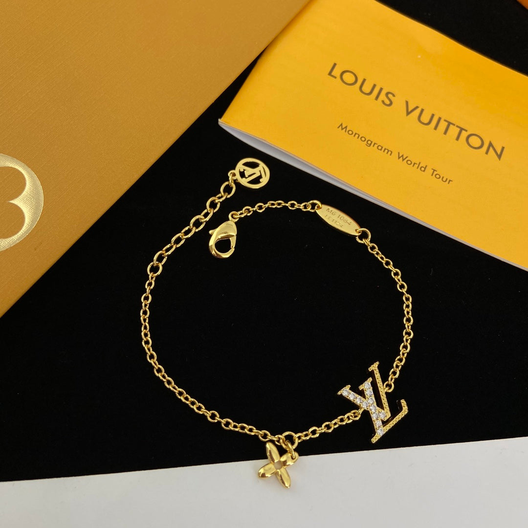 X1Z64E552X  Popular   Earrings Bracelets Necklaces