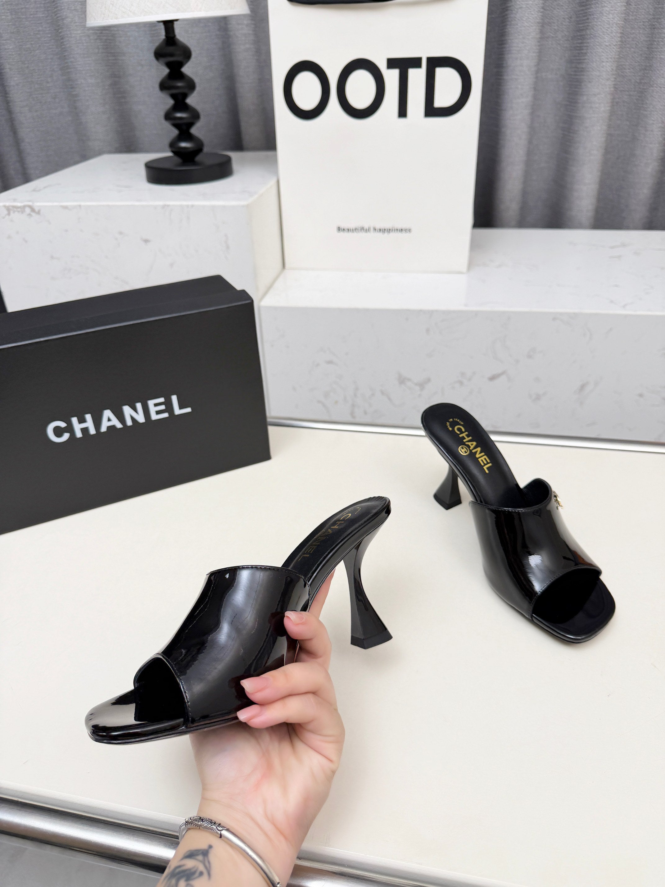Z2X66C45 Popular leather High heels