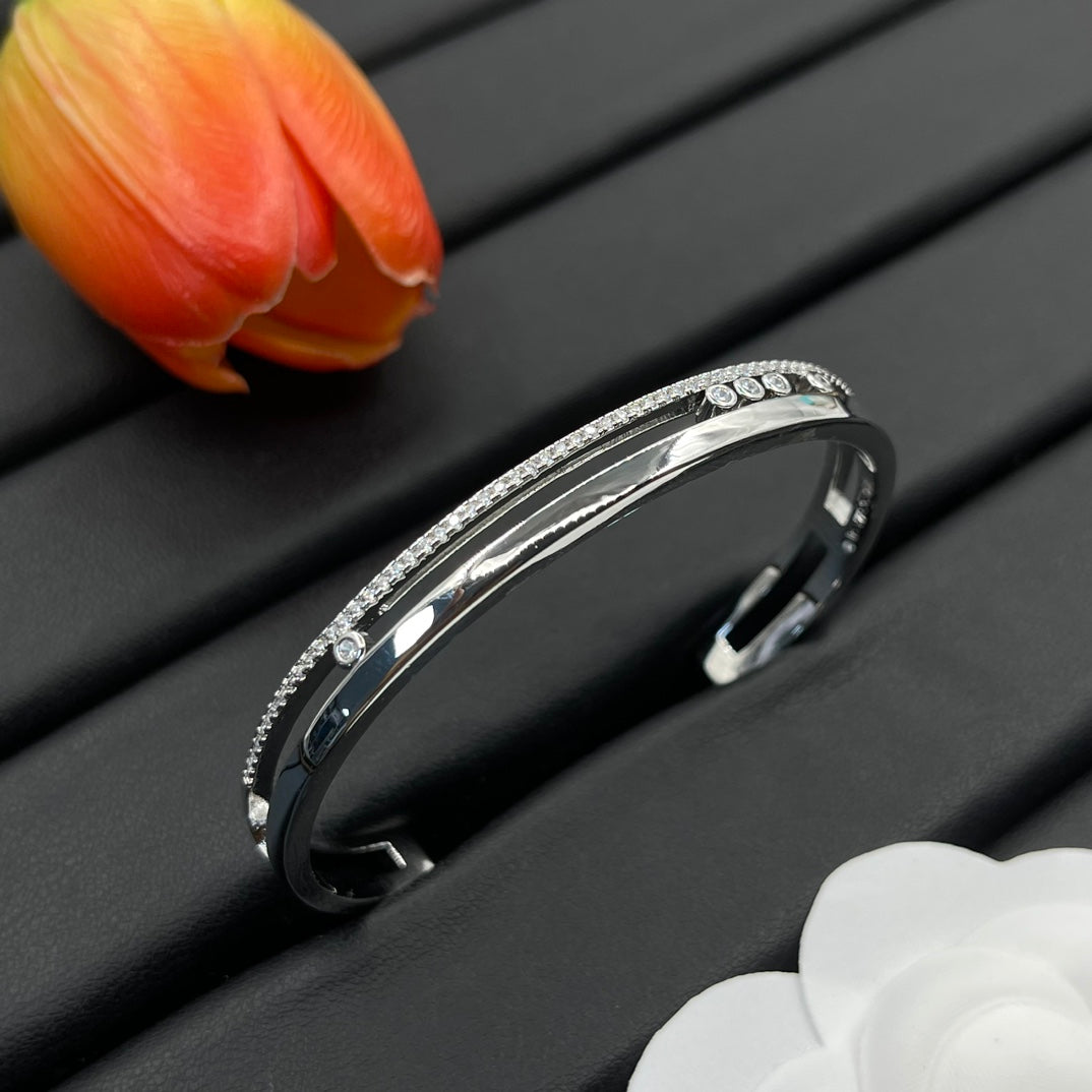 X1Z94A762K  Popular Bracelets