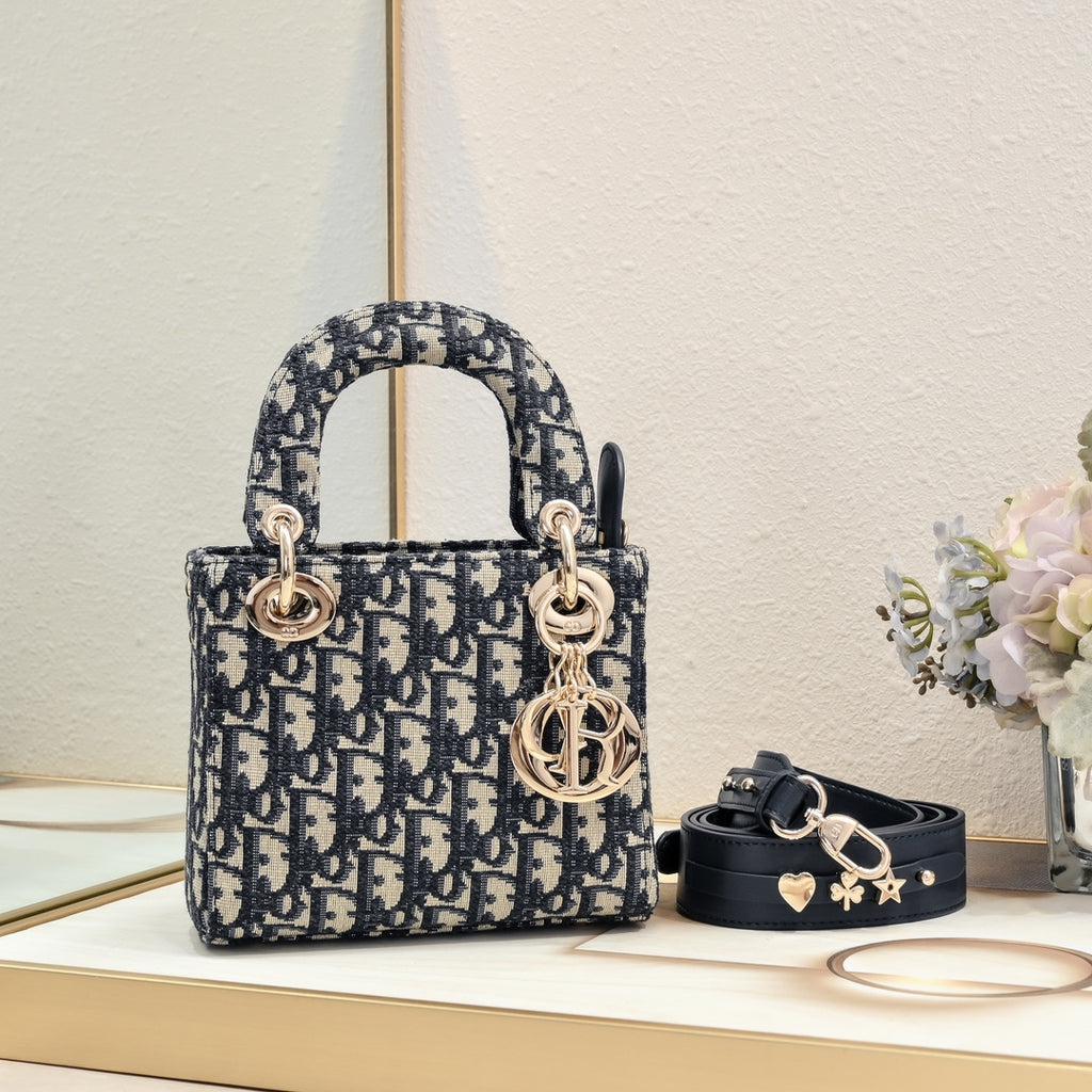 B1X54D439 Popular   embroidery bag