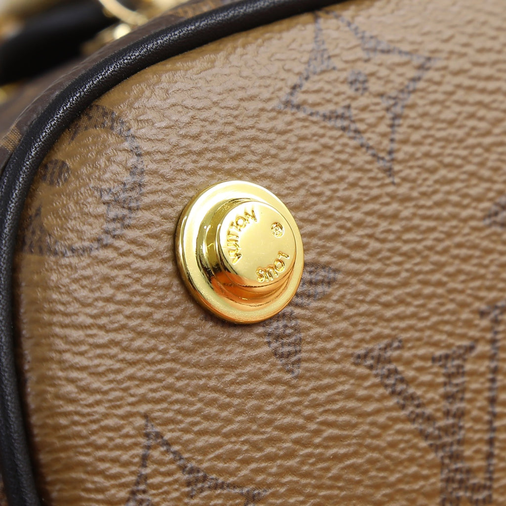 B12X43E121 Popular   leather bag 