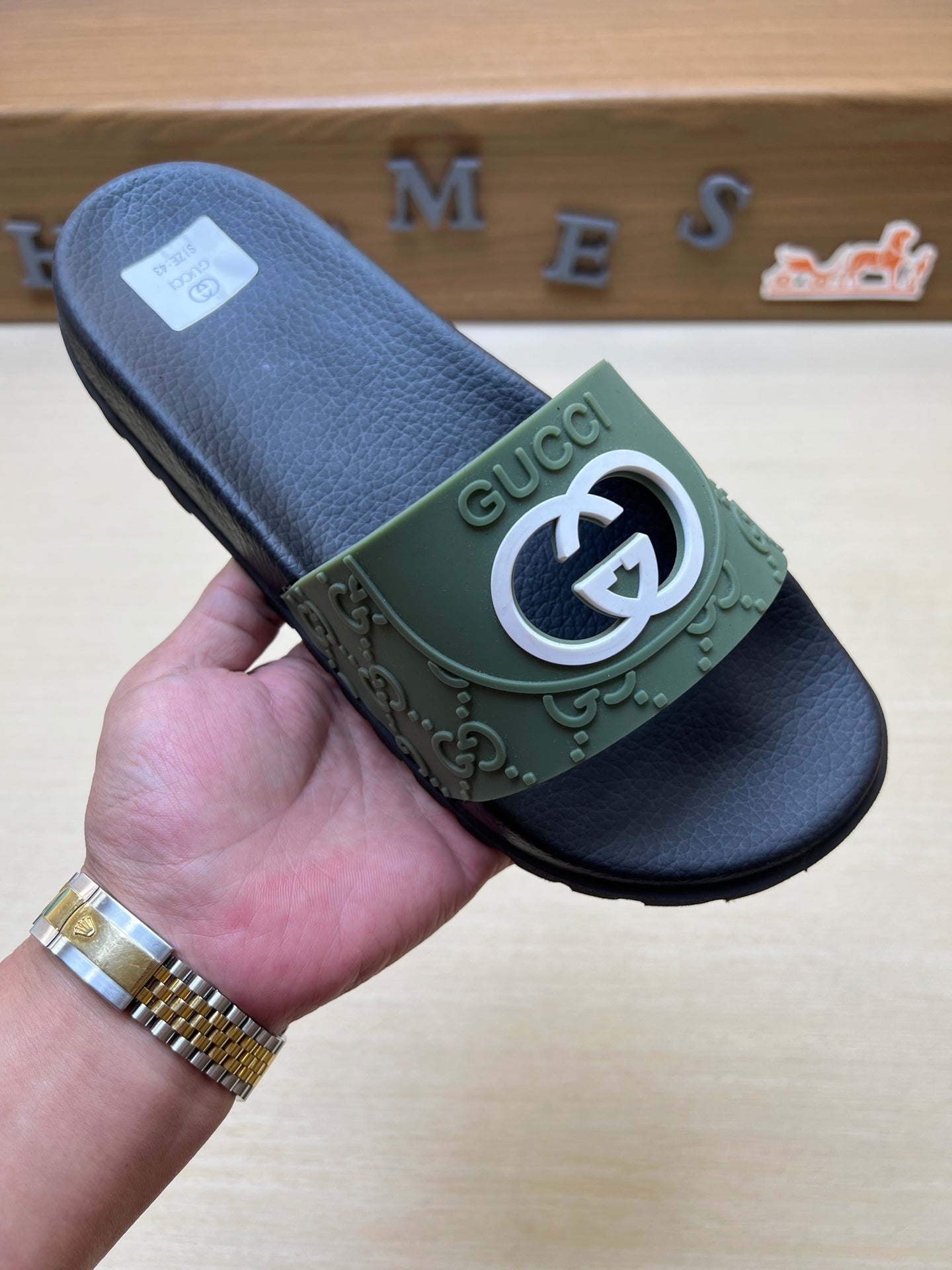 Z5R66B22 Popular  Slippers