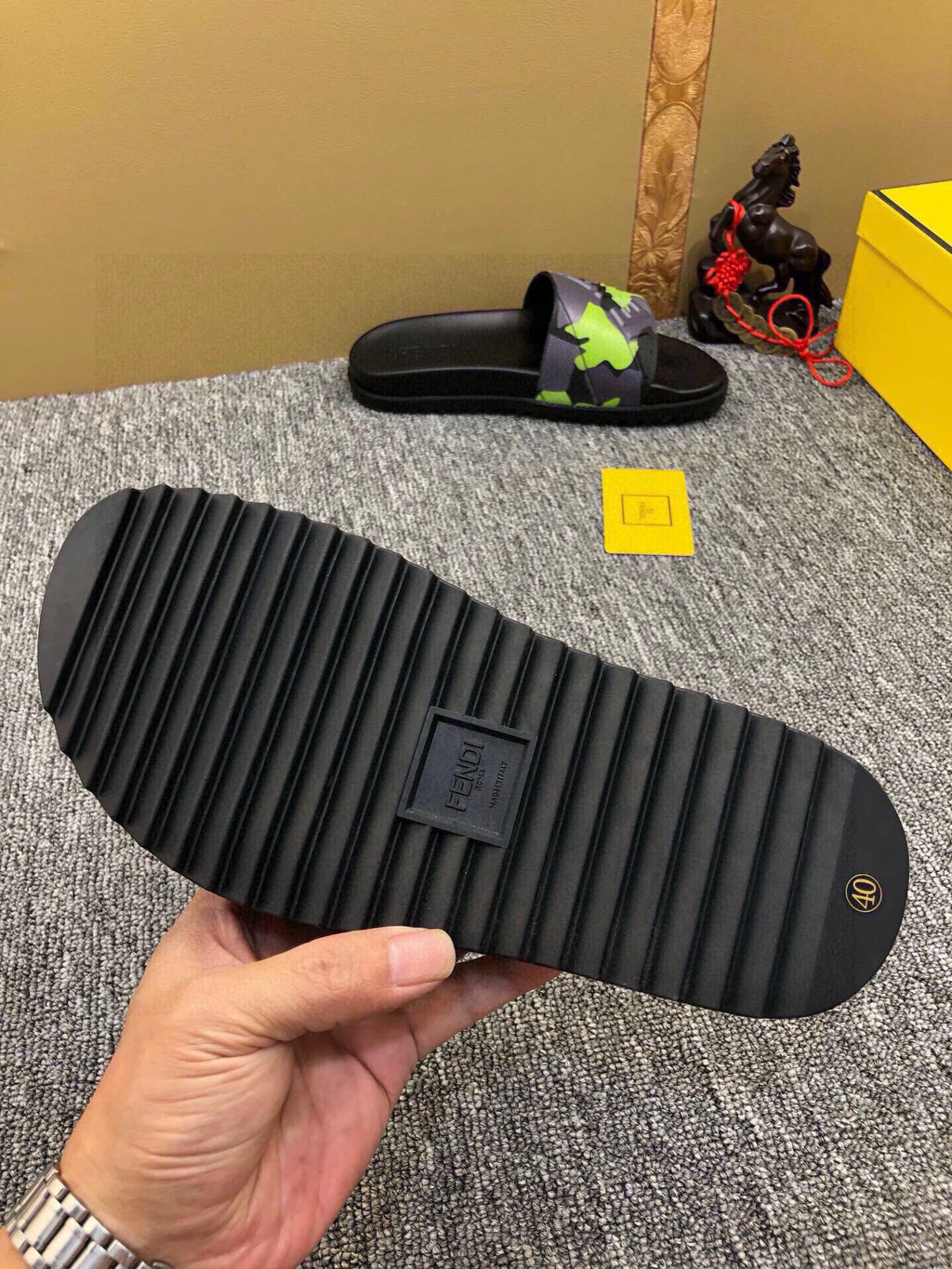 Z5Z35F284 Popular Slippers