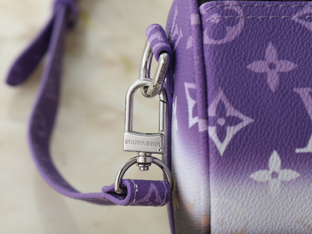 B1R76E50 Popular leather bag