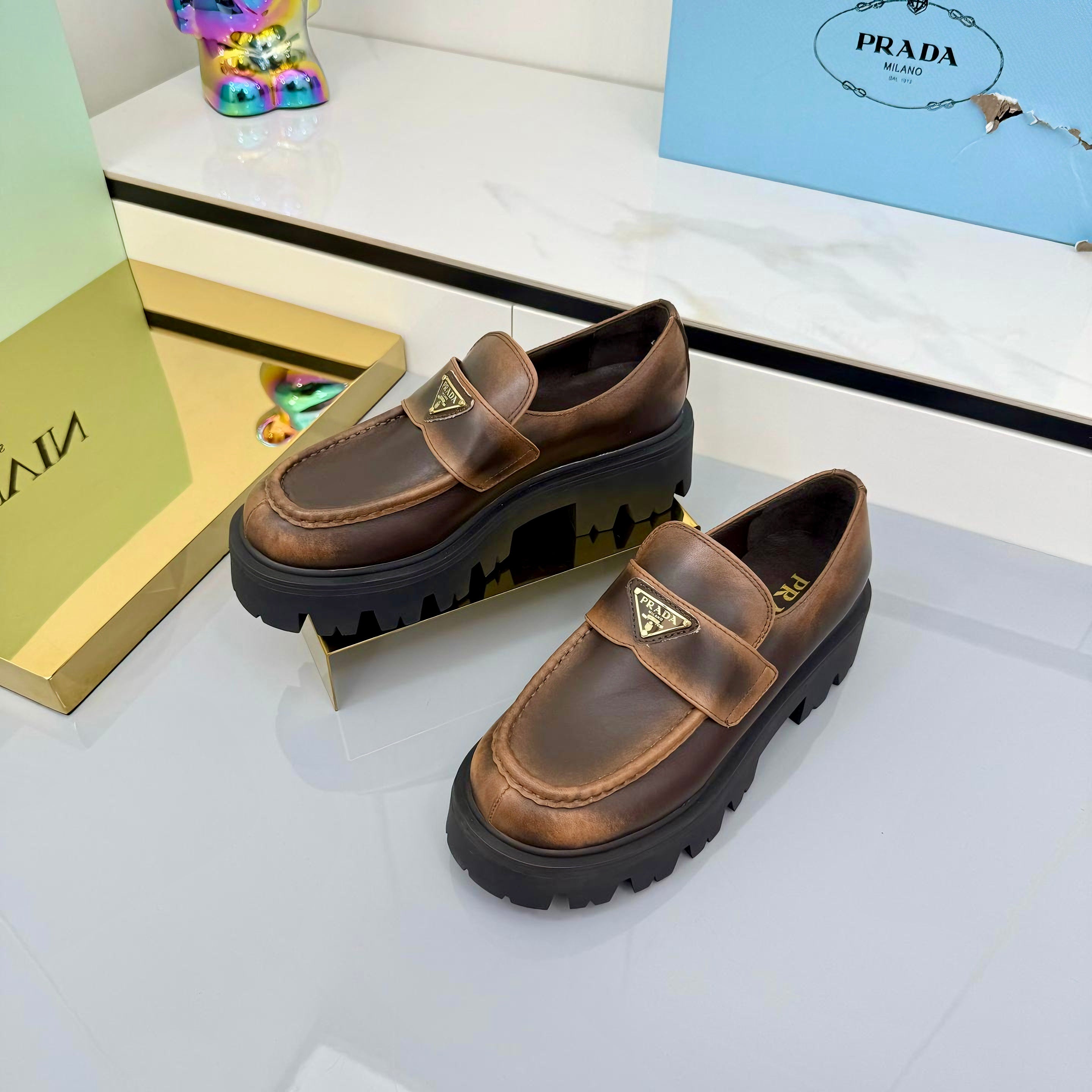 Z2Q105P307 Popular high-quality Shoes