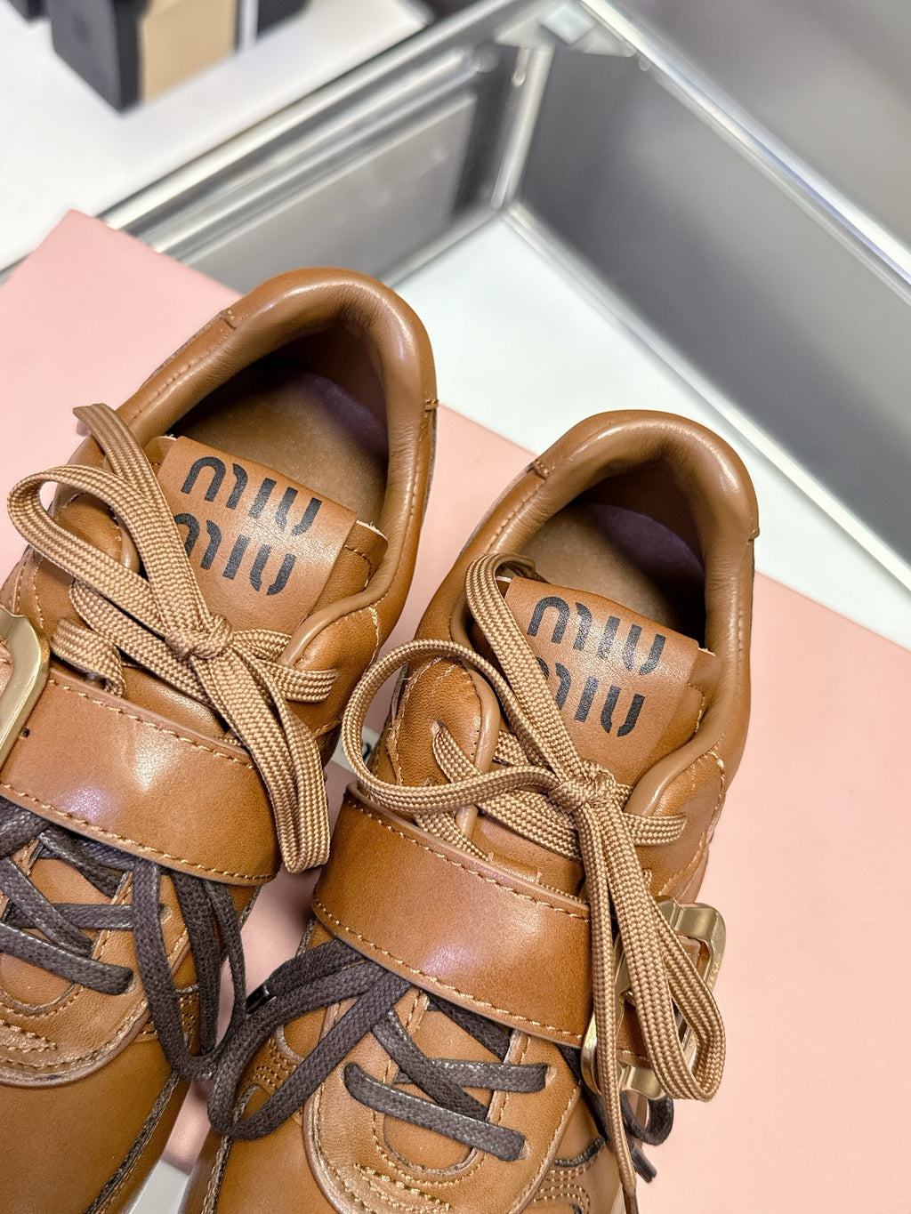 Z2Q105A261 Popular high-quality Shoes