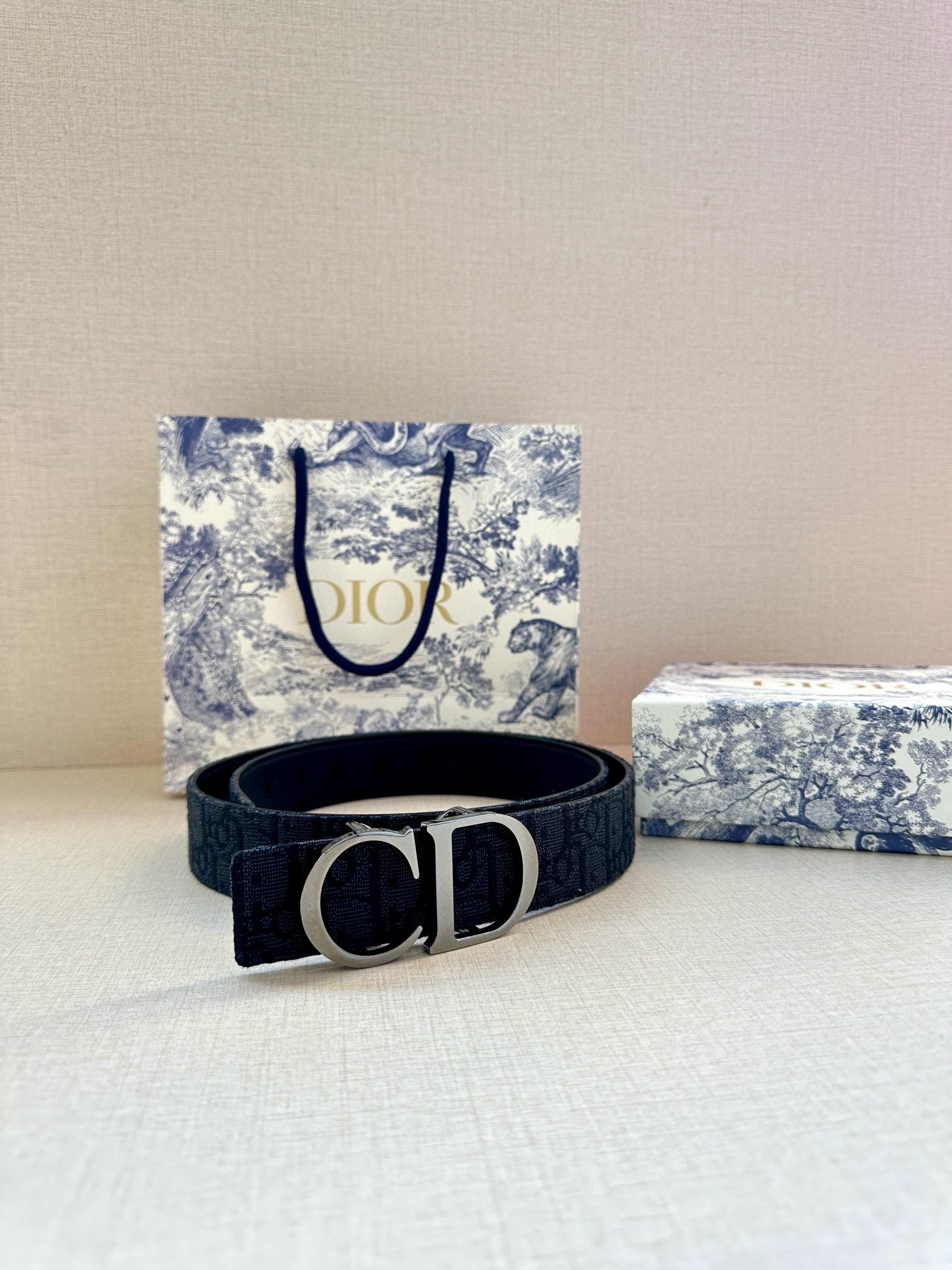 P1R55D206 Popular   High quality belt With full package