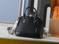 B1P46E102 Popular leather bag