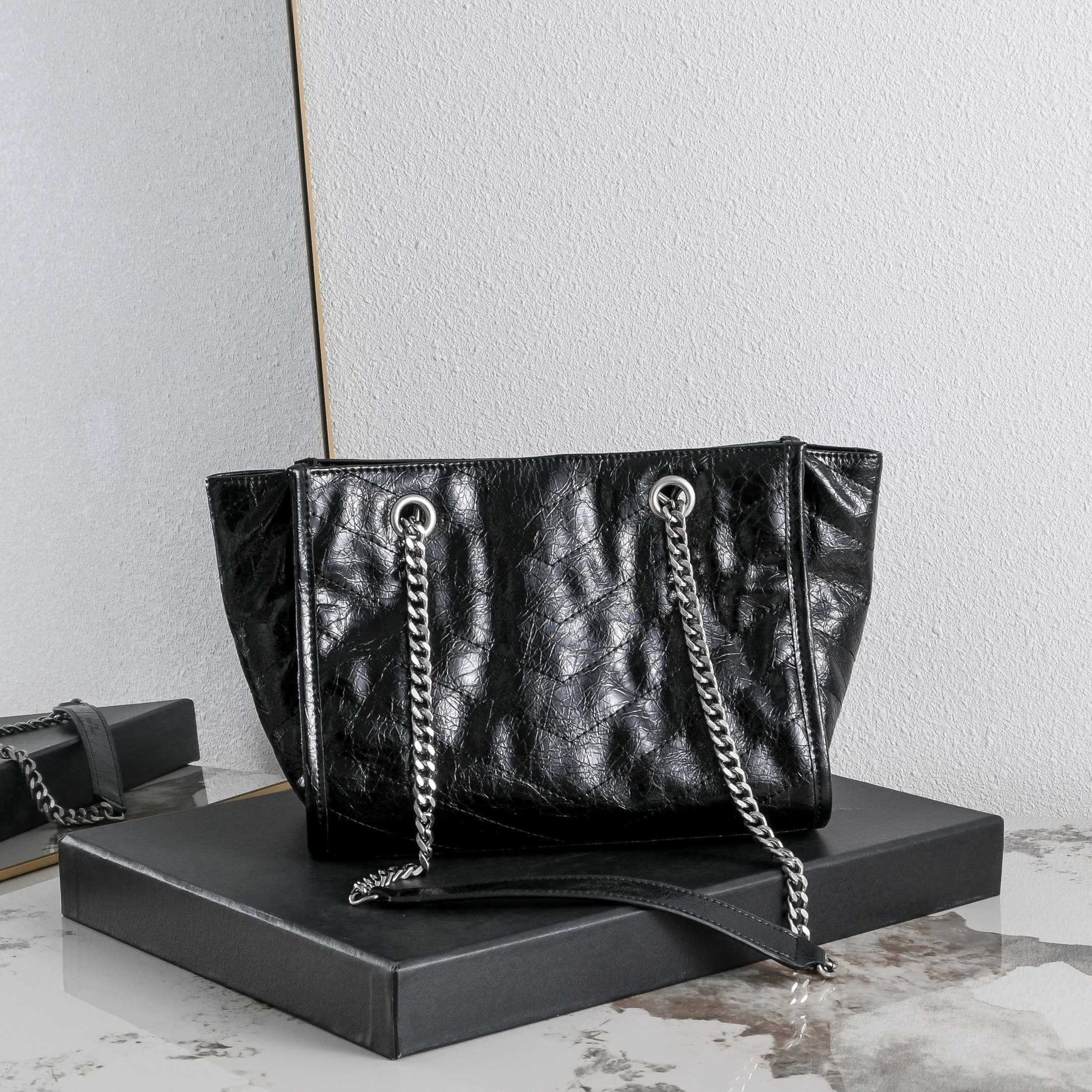 B1R76SL19 Popular leather bag