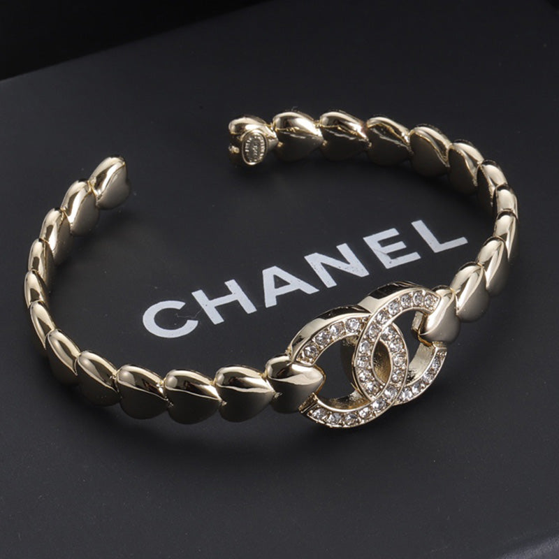 X1Y93C370K  Popular Bracelets