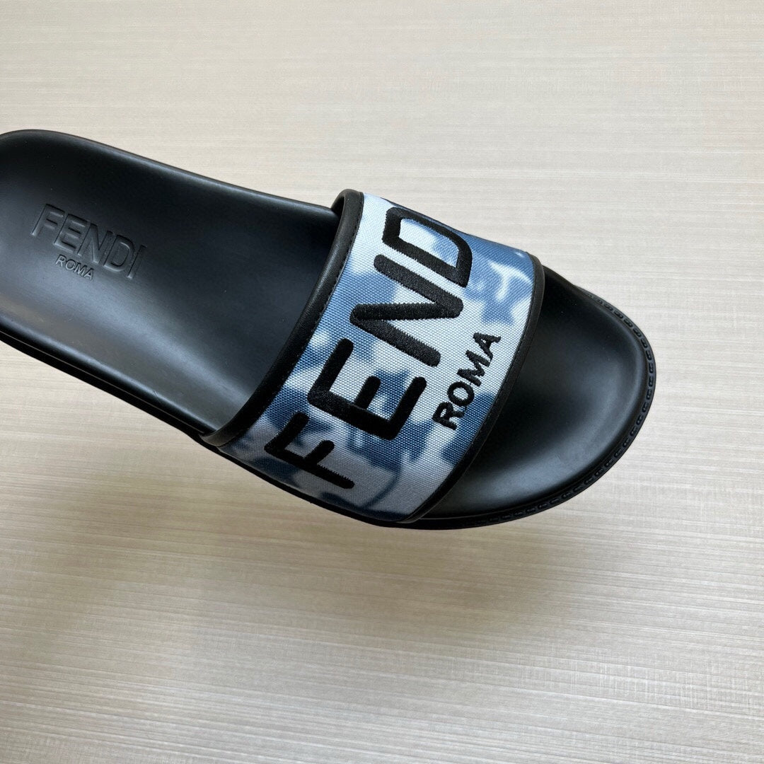 Z5ZF24 Popular slippers