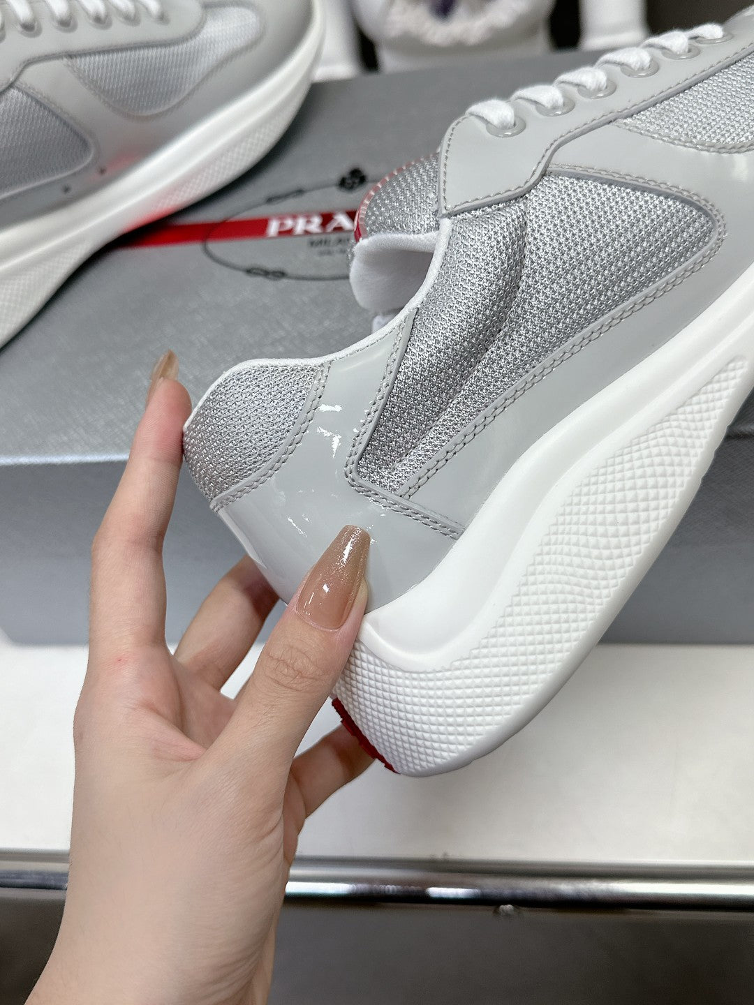 Z2Q105P384 Popular high-quality Shoes