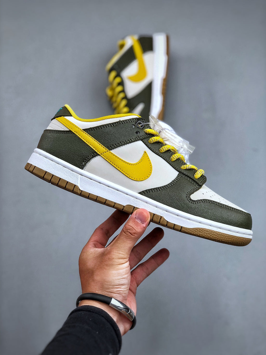 Z4N65A12  Popular shoes