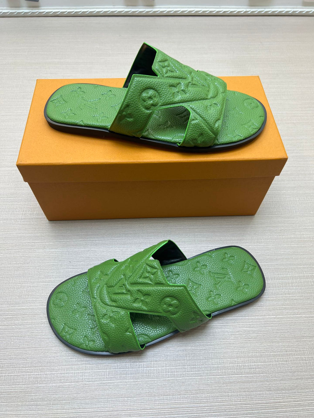 Z5ZE34 Popular slippers