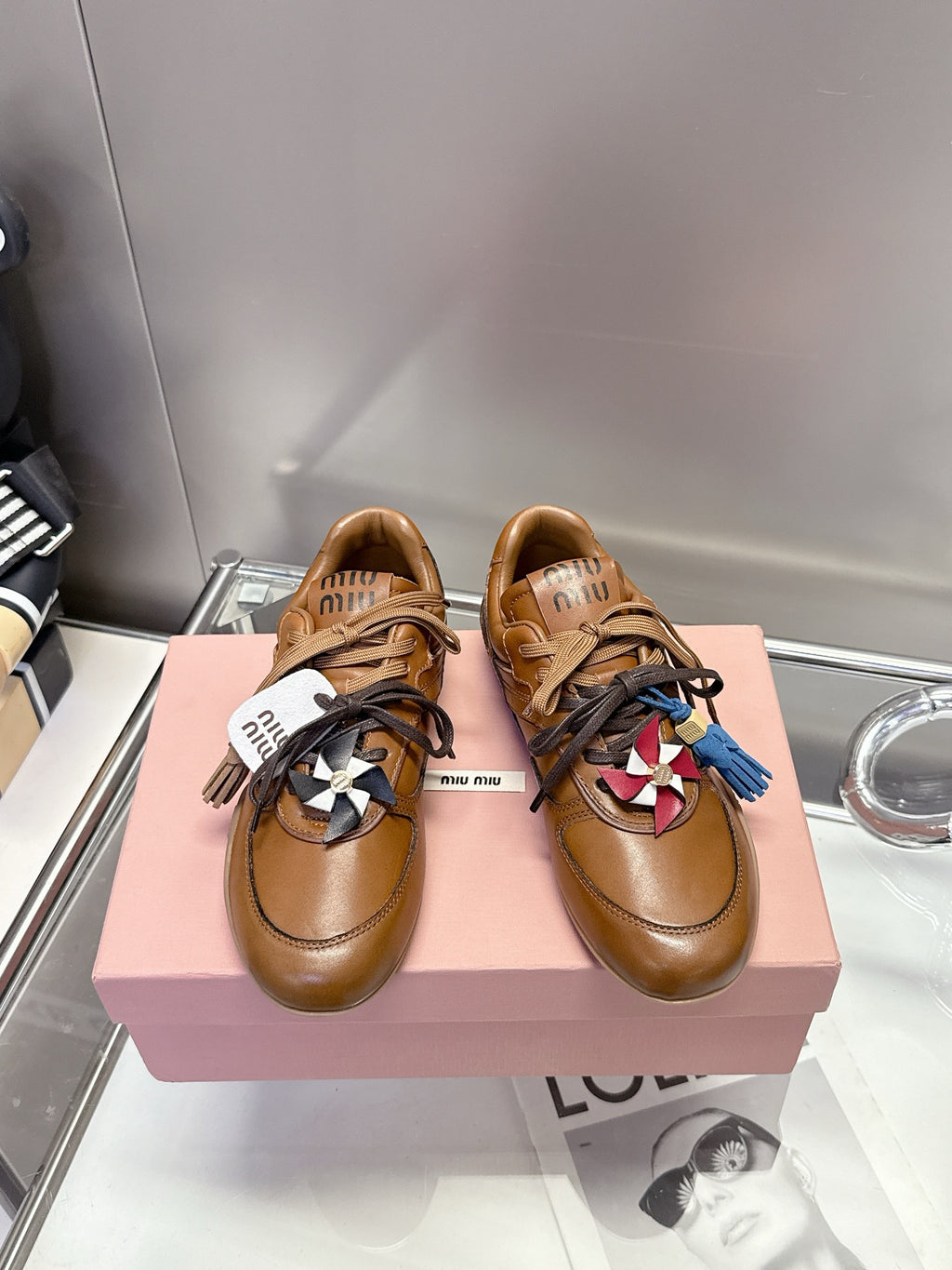 Z2Q105A261 Popular high-quality Shoes