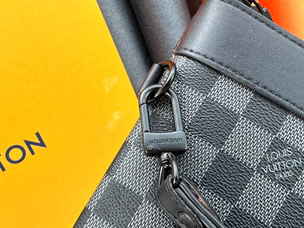 B1X44E401 Popular   leather bag