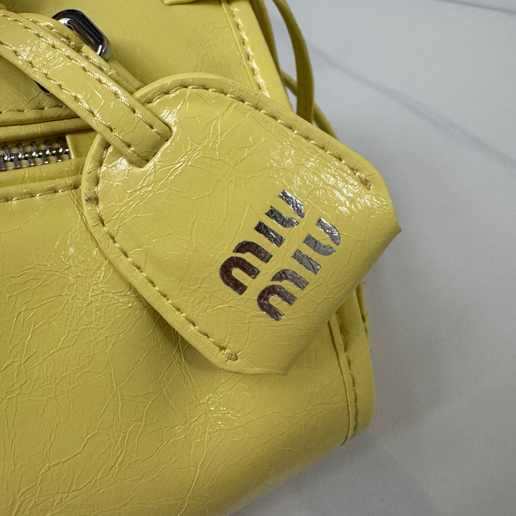 B1R76A21 Popular leather bag