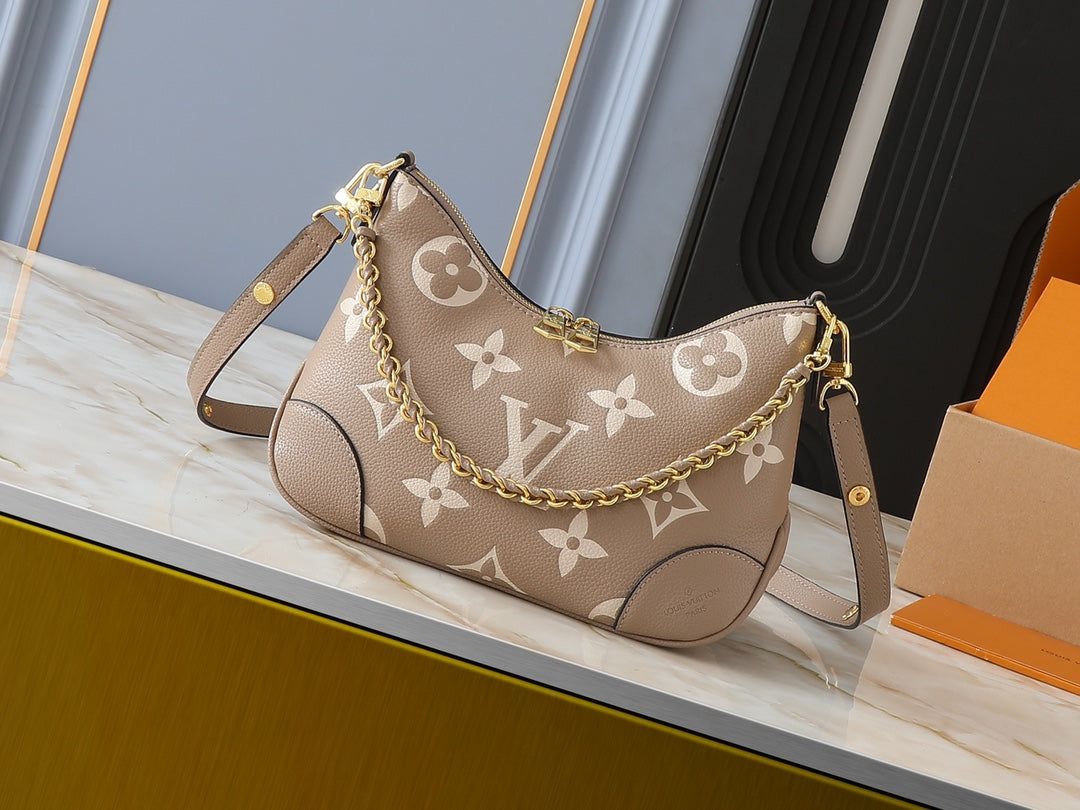 B1R76E48 Popular leather bag