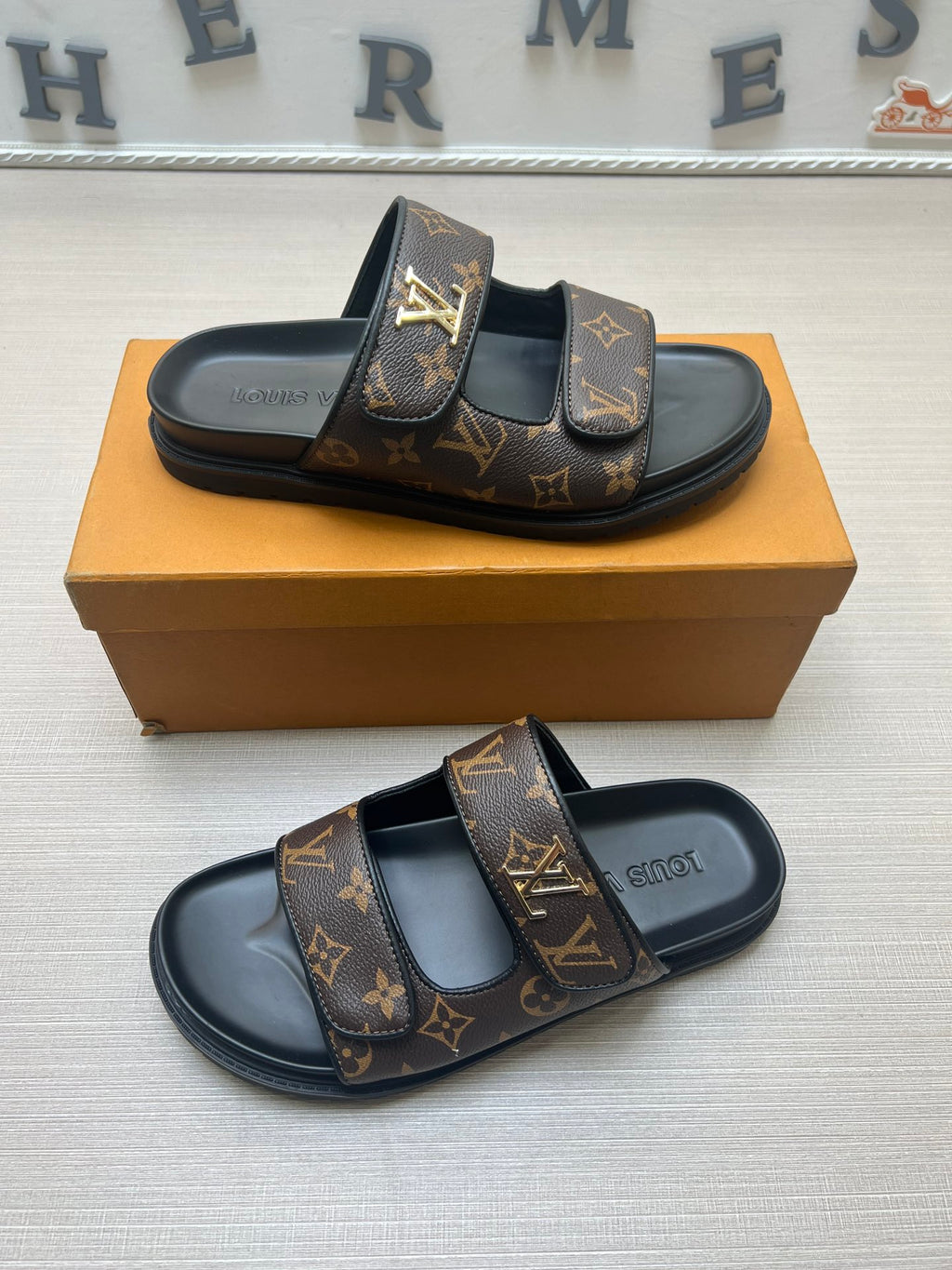 Z5ZE11 Popular slippers