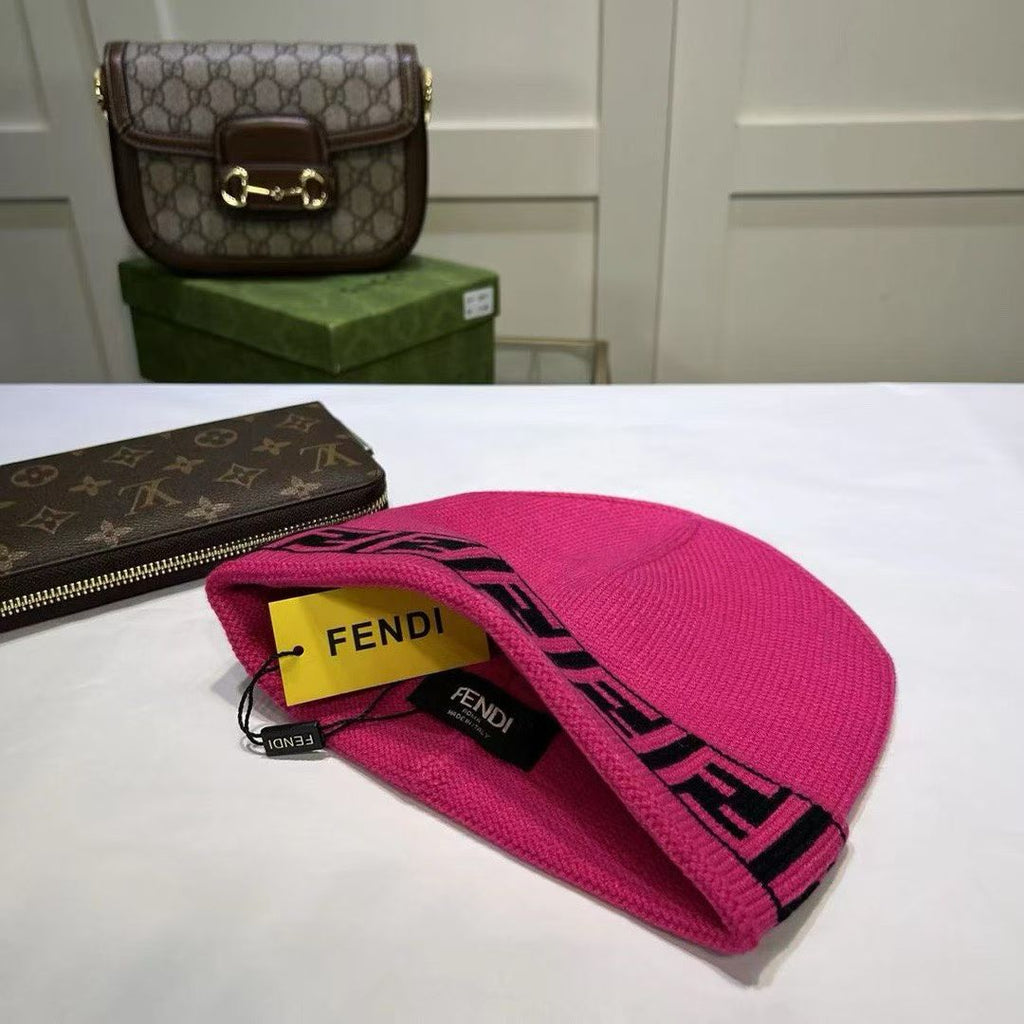 M1R86F44 Popular hats