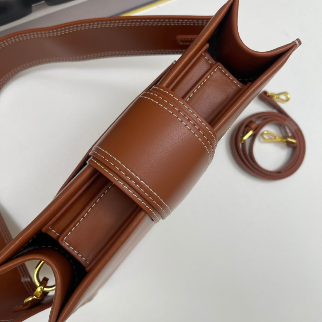 B1P36A33 Popular leather bag