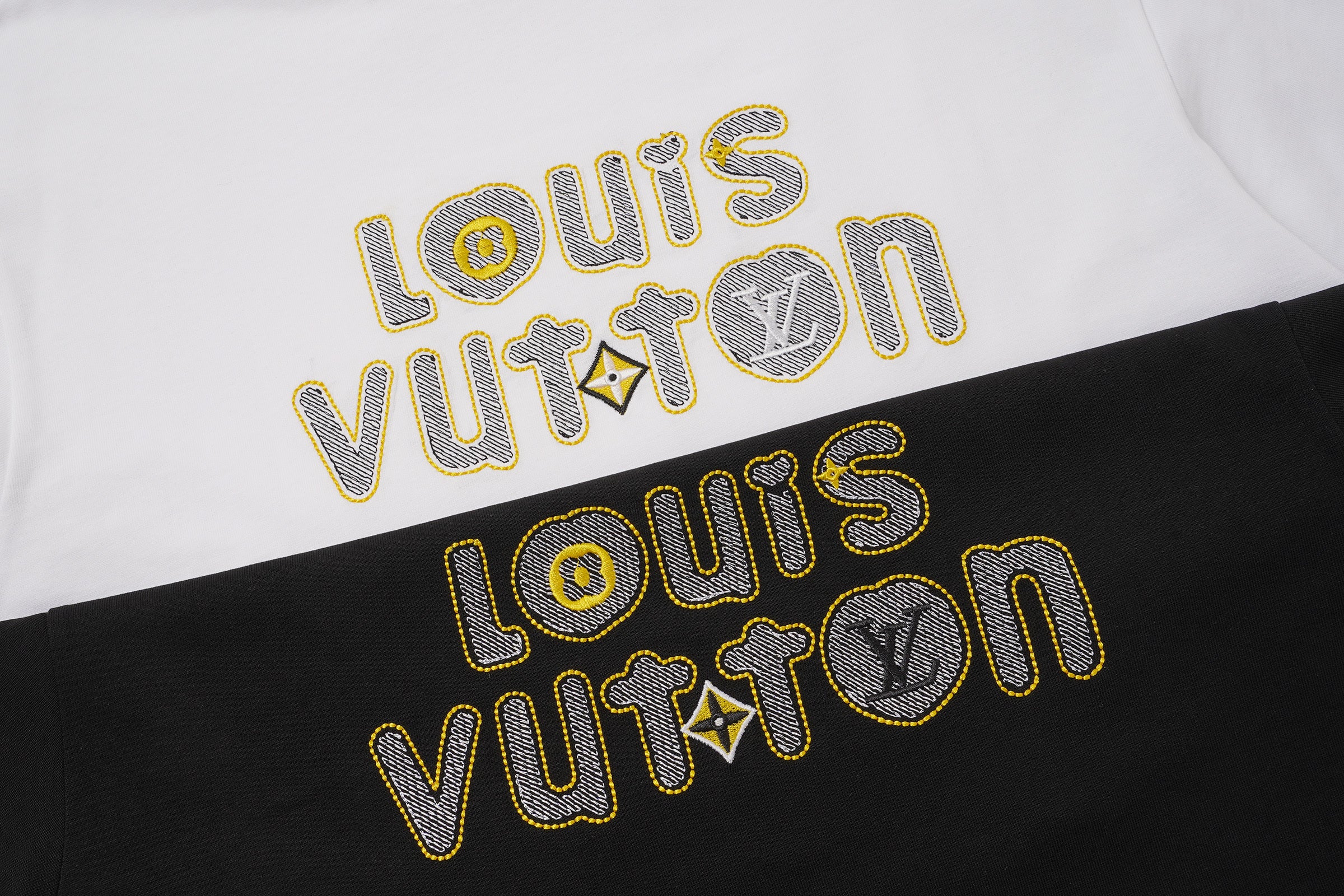 U1R76E15 Popular T-shirts