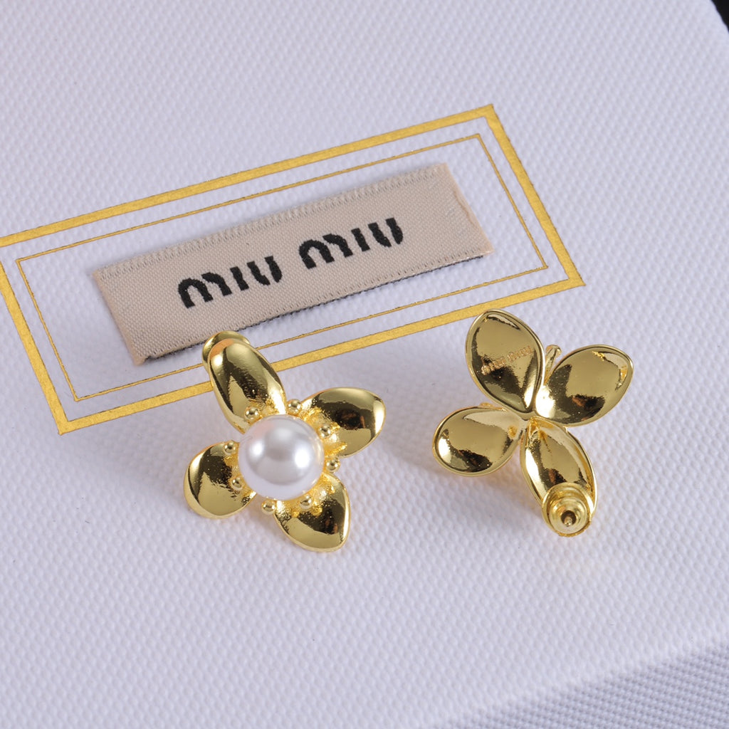 X1Z64A526E Popular Earrings