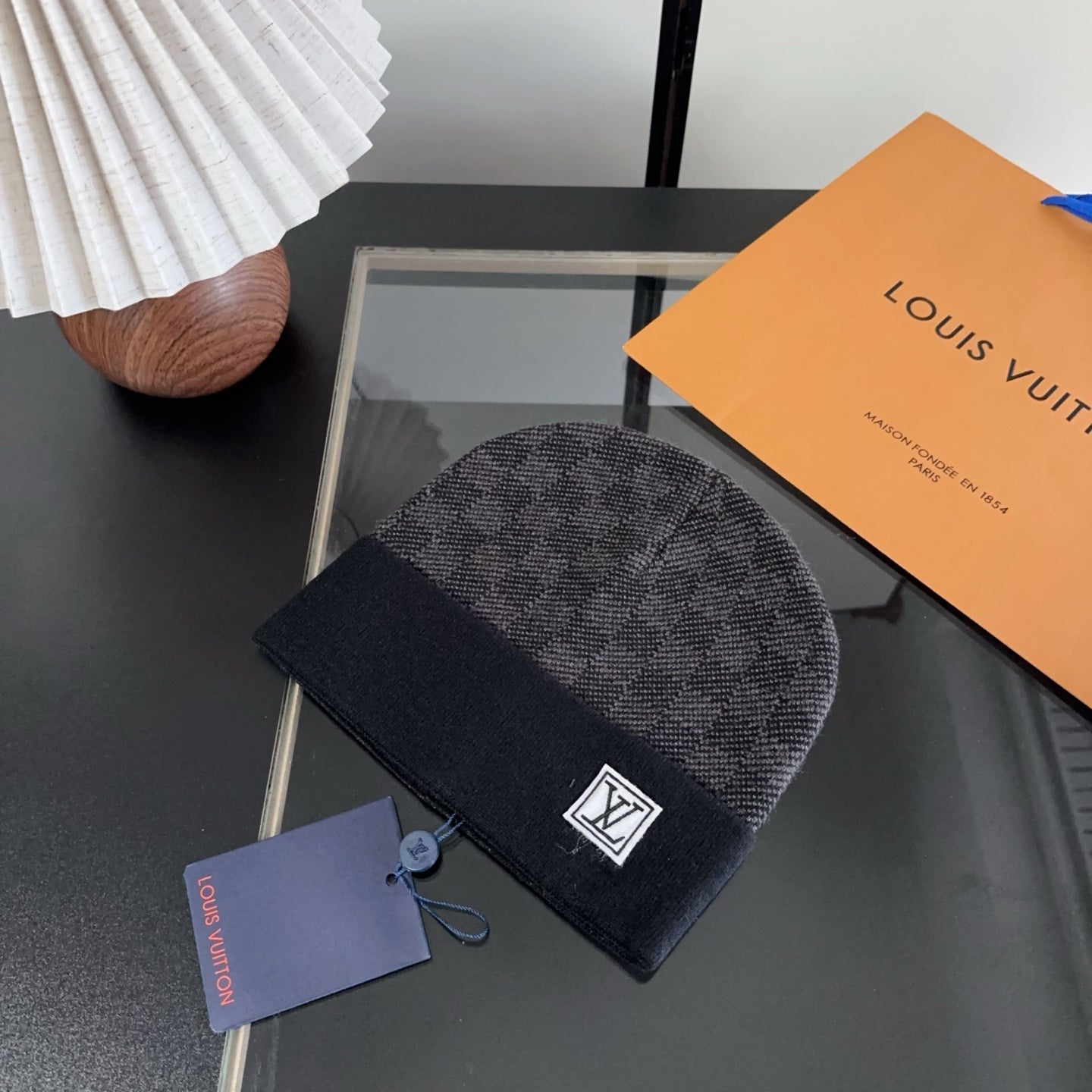 M1R86E18 Popular hats