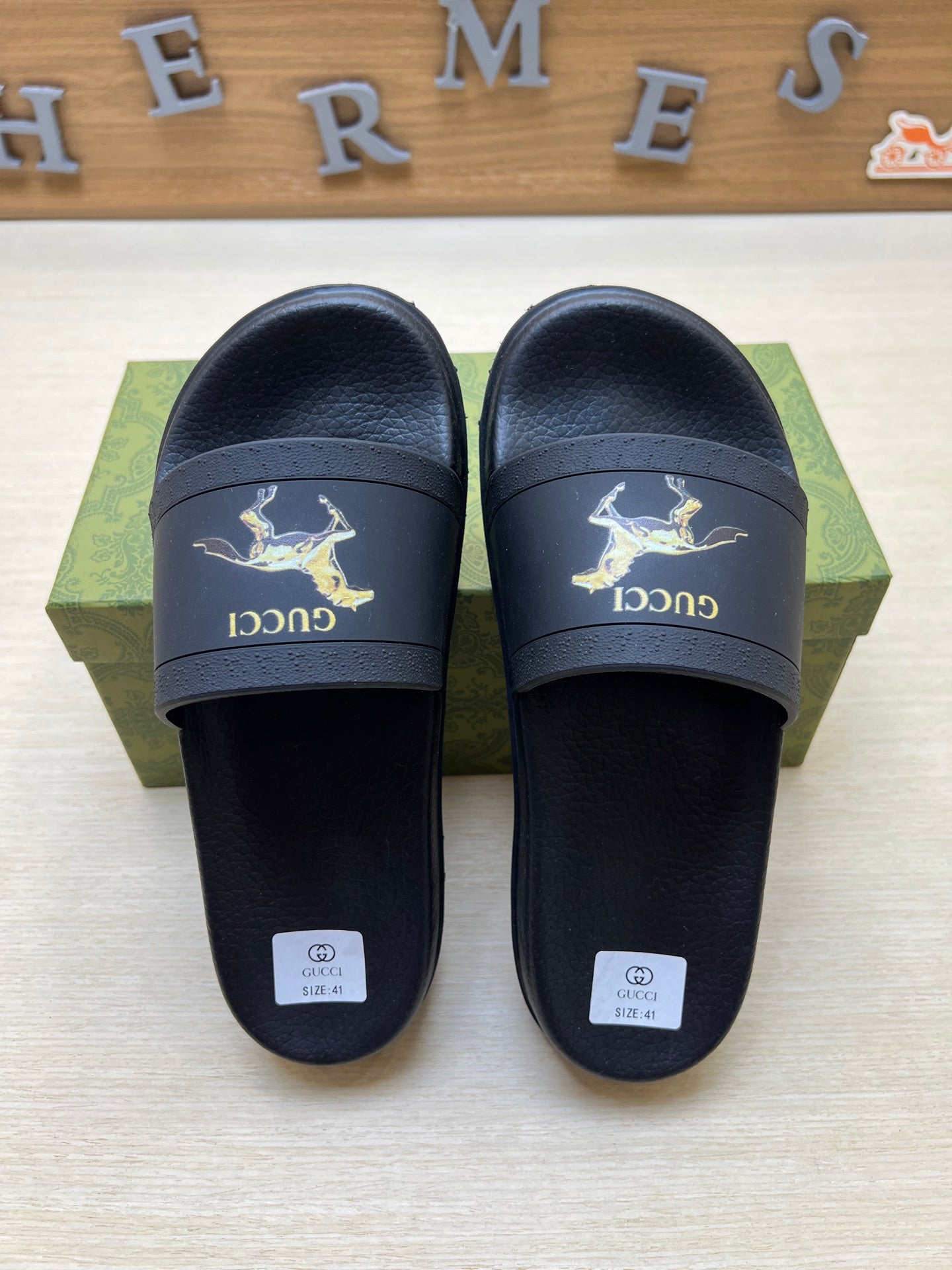 Z5R66B29 Popular Slippers