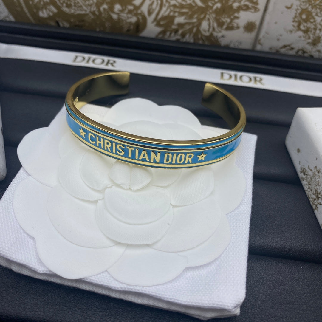 X1Y93D469K  Popular Bracelets