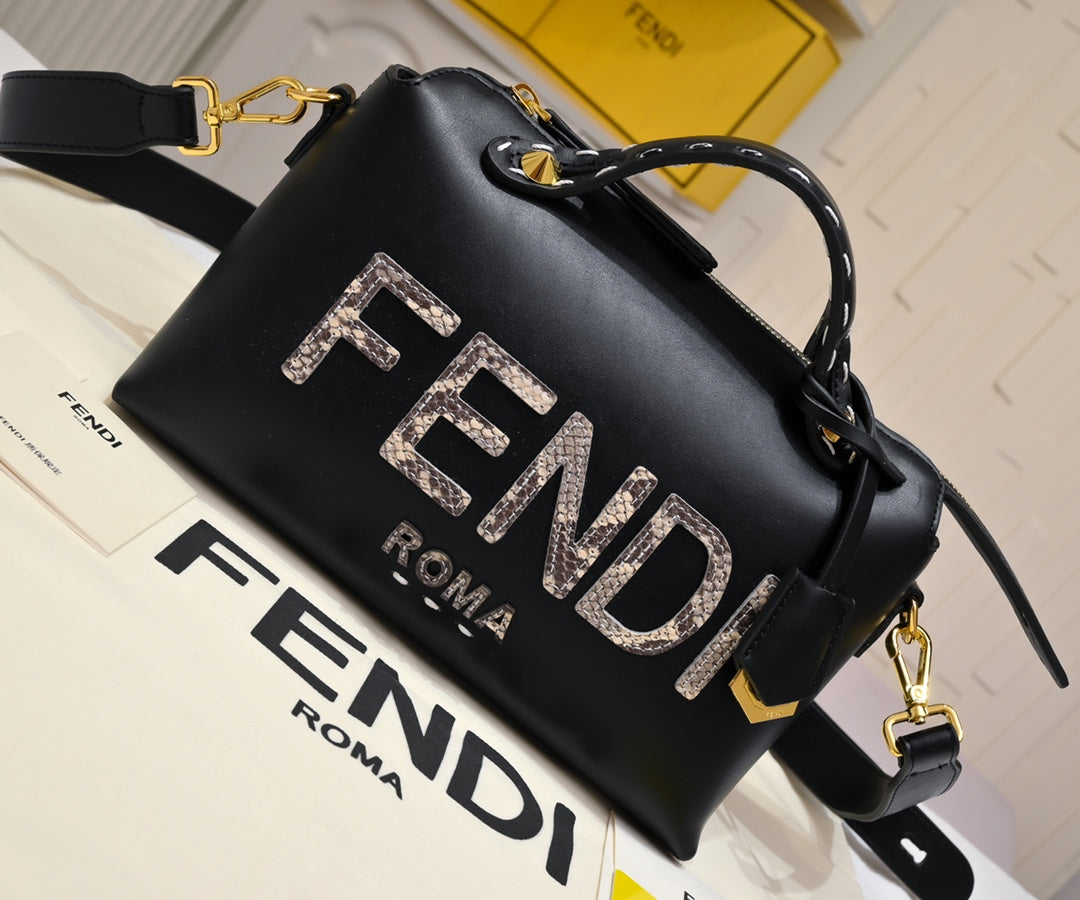 B12X43F131 Popular leather bag 
