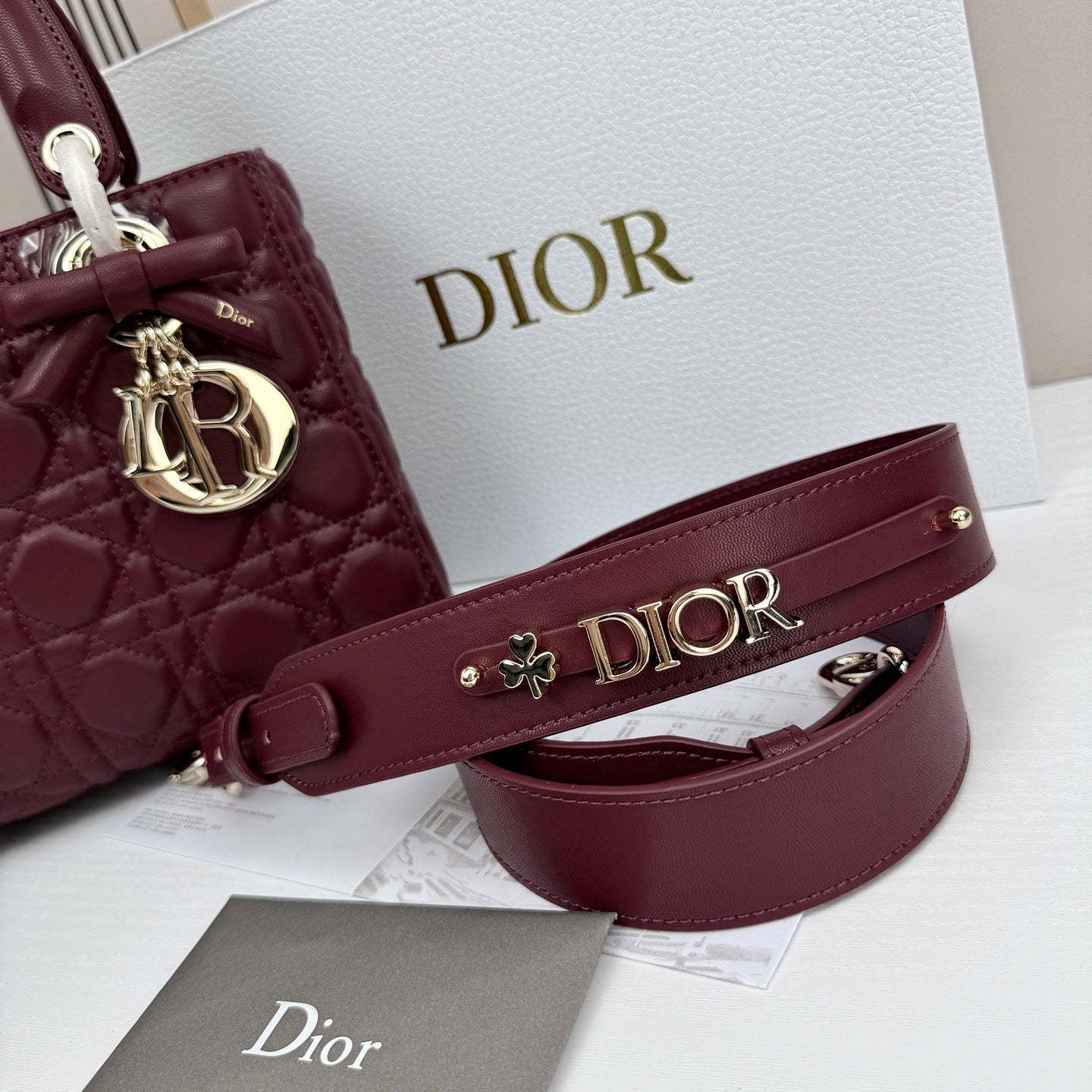 B1N36D23 Popular leather Purse bag