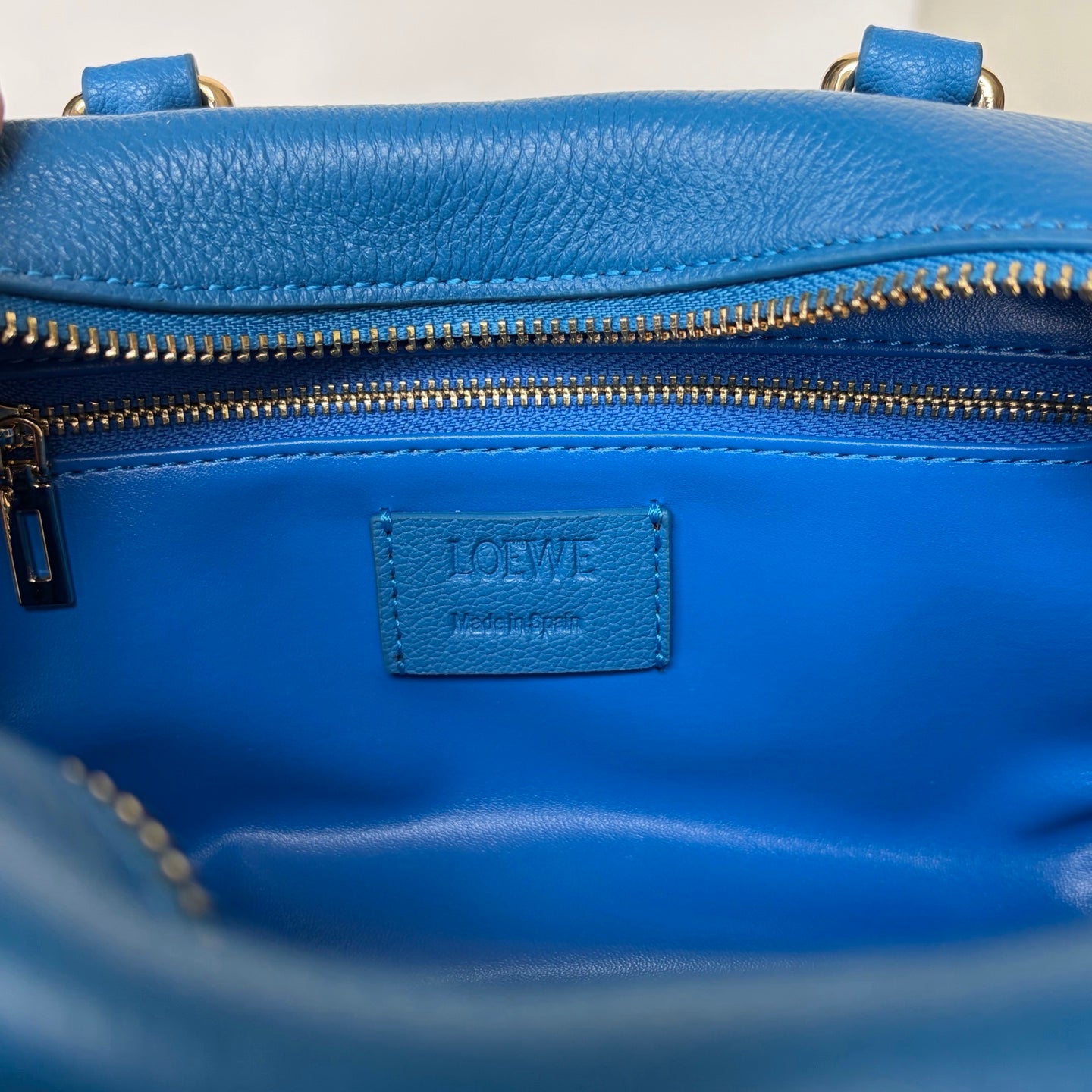 B1R66A12 Popular leather bag