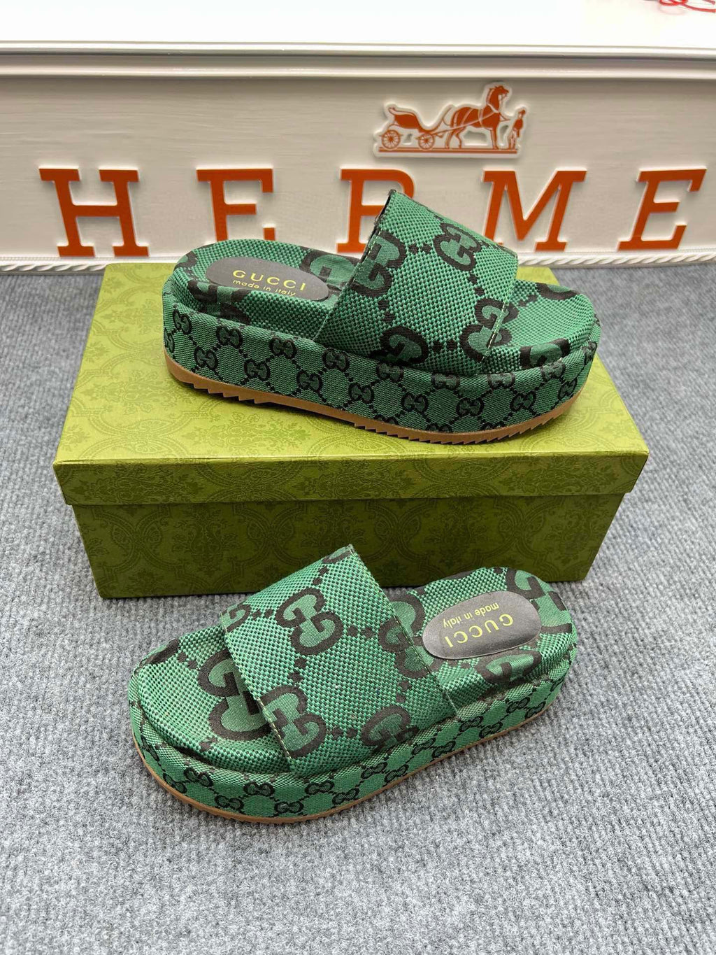 Z5ZB122 Popular slippers  Sole thickness 5.5cm