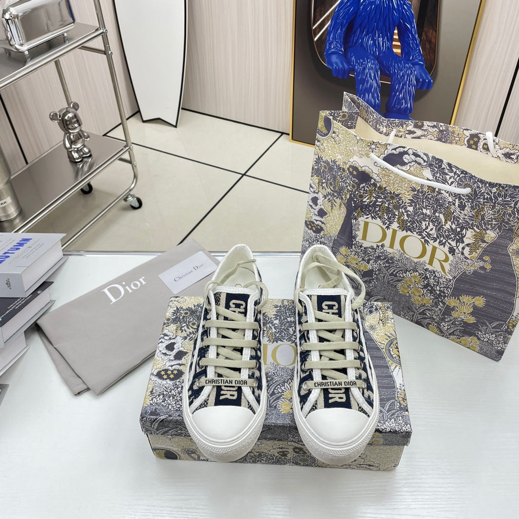 Z1XD65 Popular shoes