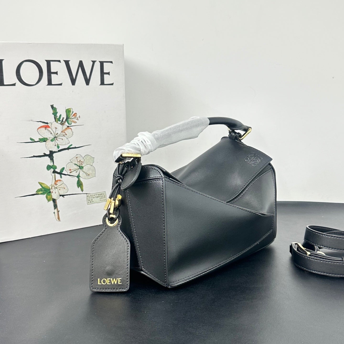 B1R46A9 Popular leather bag