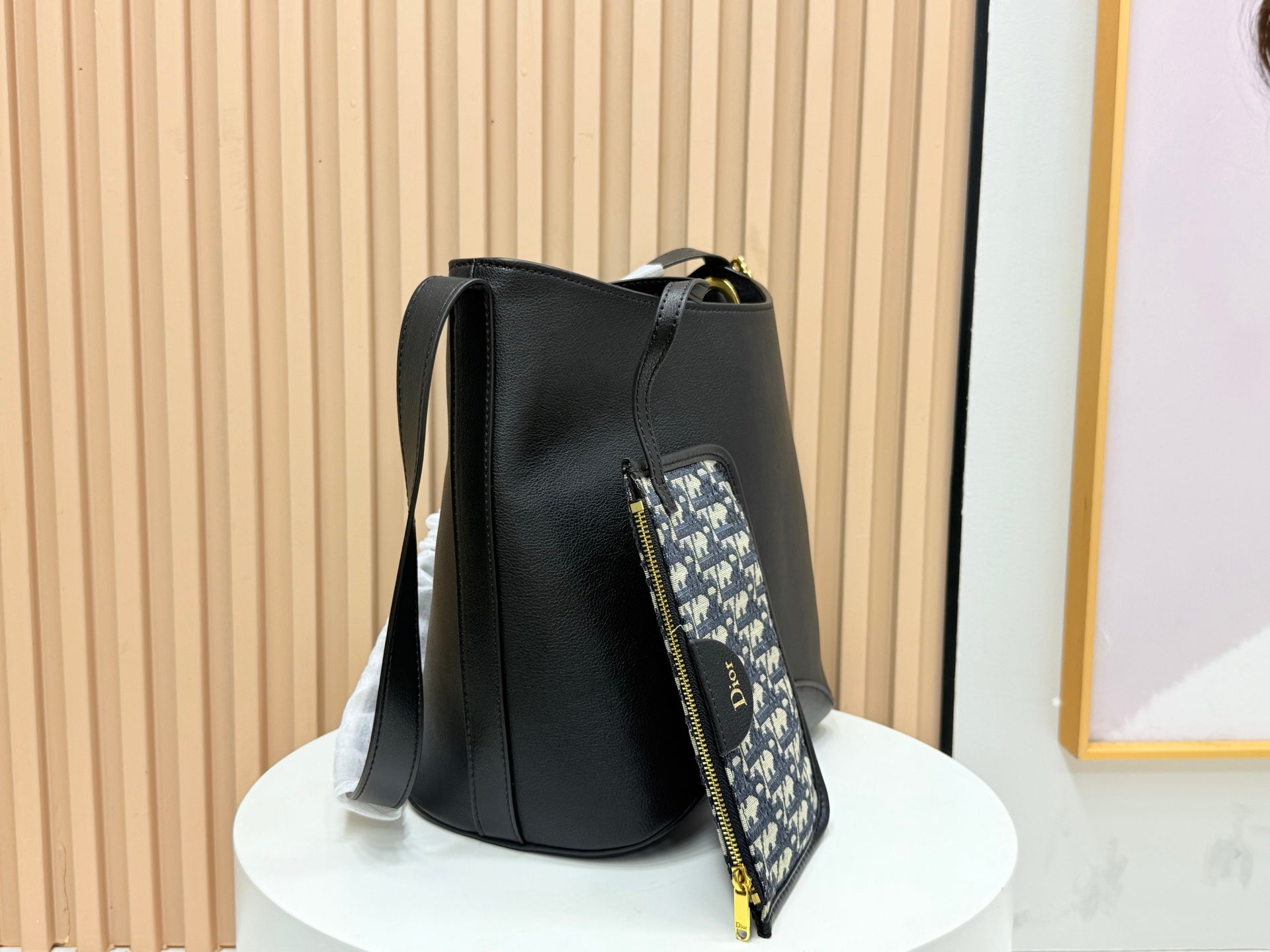 B1R76D45 Popular leather bag